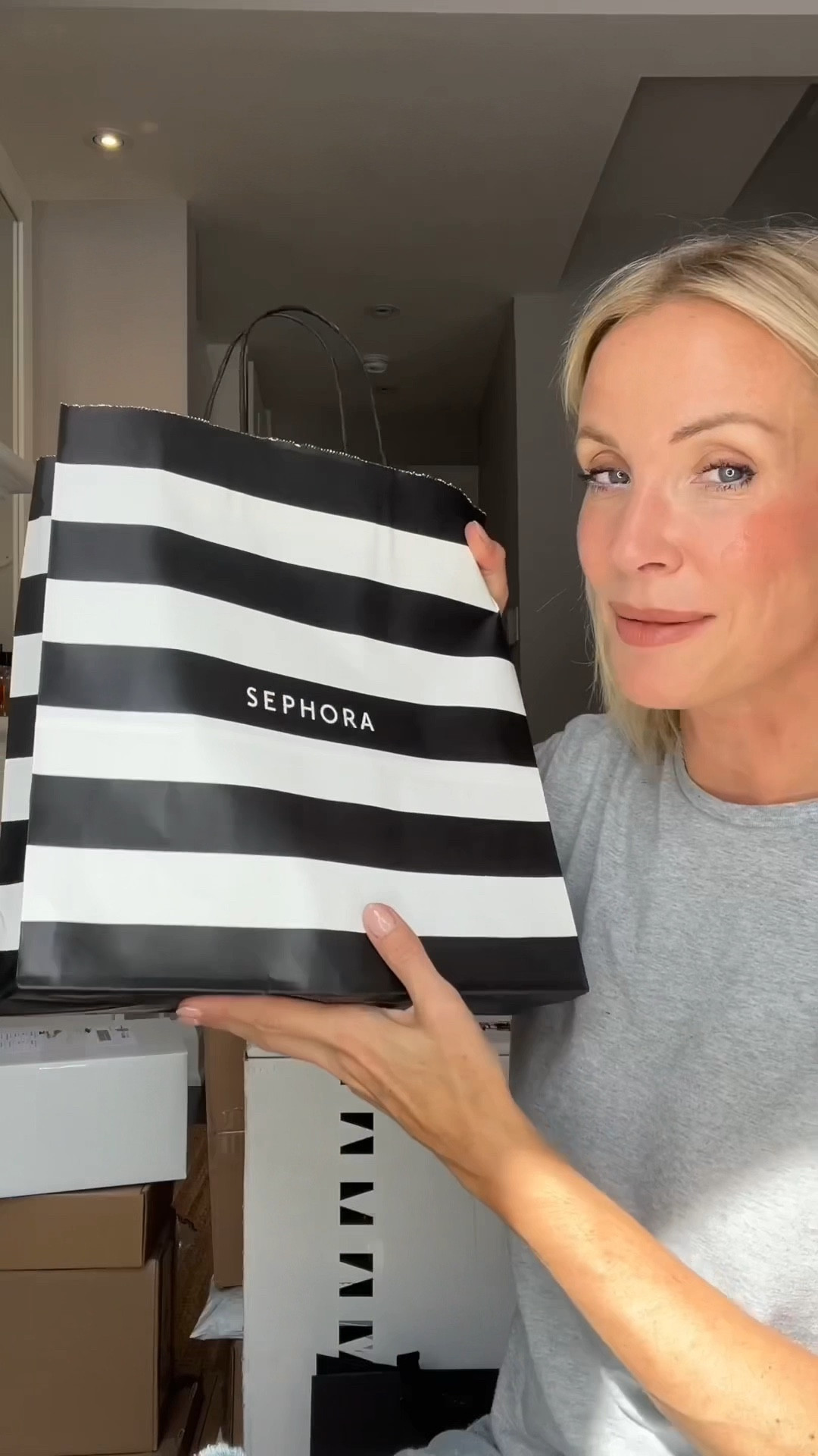 i watched Mario use all of these recently at a makeup masterclass, he is a true artist.🤌🏻  

#LTKVideo #LTKGiftGuide #LTKHoliday