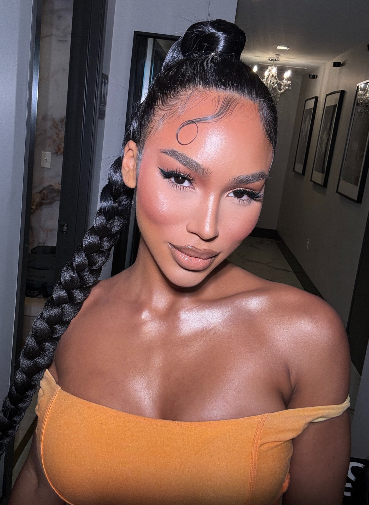 Golden goddess 💛 


#LTKBeauty #LTKU #LTKStyleTip