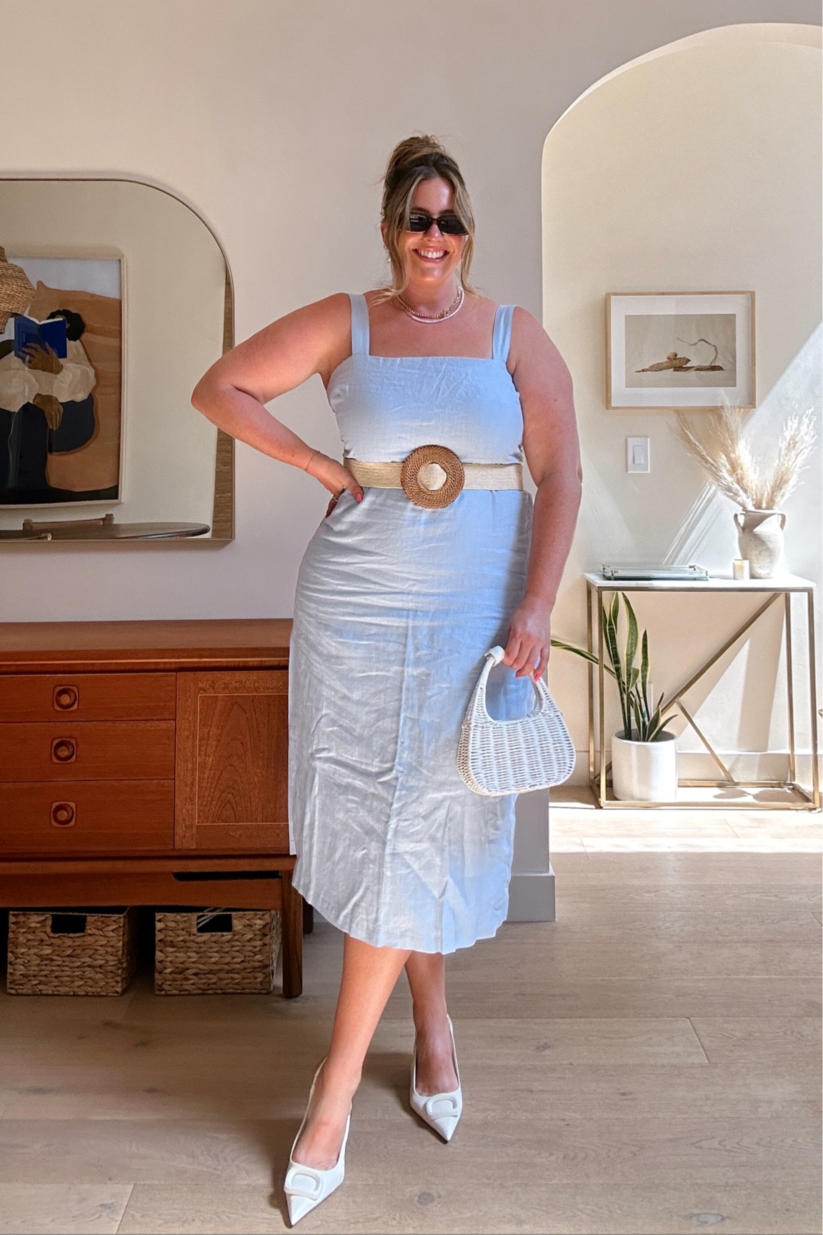 The cutest blue linen dress for summer! I’m wearing the size XL, it fits well, was slightly more snug on my hips because there’s not a lot of stretch on the lower half of the dress! The top has good stretch bc of the back panel! 

#LTKunder100 #LTKSeasonal #LTKcurves