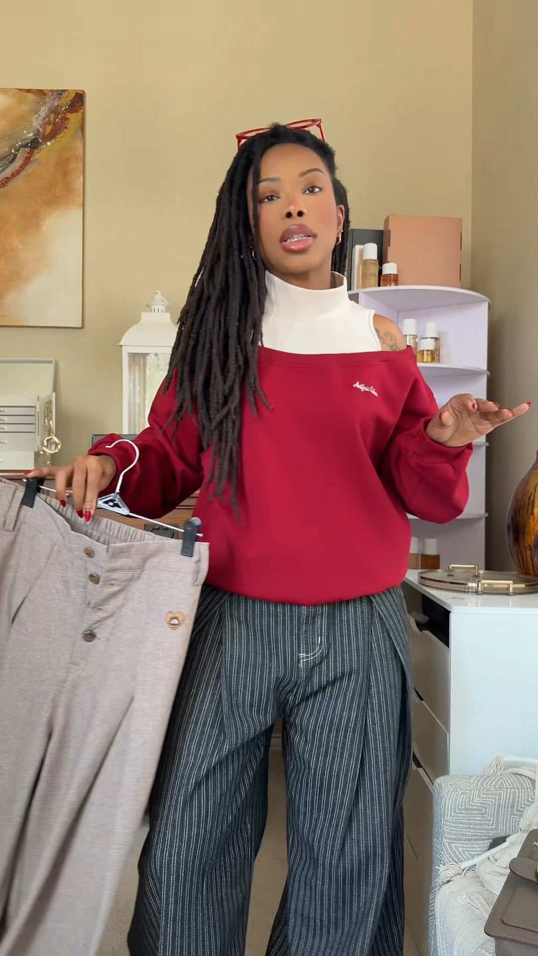 Baggy, effortless, and giving major street-style energy. 🖤✨ The Aelfric Eden Pinstripe Baggy Barrel Jeans in Black, size XL are the kind of statement denim that instantly makes a simple outfit feel cooler.

The pleated wide-leg, barrel silhouette gives these jeans that relaxed vintage streetwear vibe, while the ’47 New York Yankees Clean Up Baseball Cap from DSW adds the perfect sporty finishing touch. ⚾🧢

Pair them with a fitted tee, oversized sweatshirt, sneakers, or a cute jacket for an easy casual outfit, streetwear look, travel outfit, game-day outfit, or everyday fall outfit. 🍂

📏 Wearing Size XL in the jeans

🧢 ’47 New York Yankees Clean Up Cap

🛍️ Shop both pieces on my LTK!

#LTKfashion #LTKfinds #LTKstyle #AelfricEden #AelfricEdenJeans #BaggyJeans #BarrelLegJeans #WideLegJeans #PinstripeJeans #BlackJeans #StreetwearStyle #VintageStreetwear #NewYorkYankees #YankeesCap #BaseballCap #47Brand #DSW #FallFashion #FallOutfits #CasualOutfit #TravelOutfit #GameDayOutfit #WomensFashion #FashionFinds
