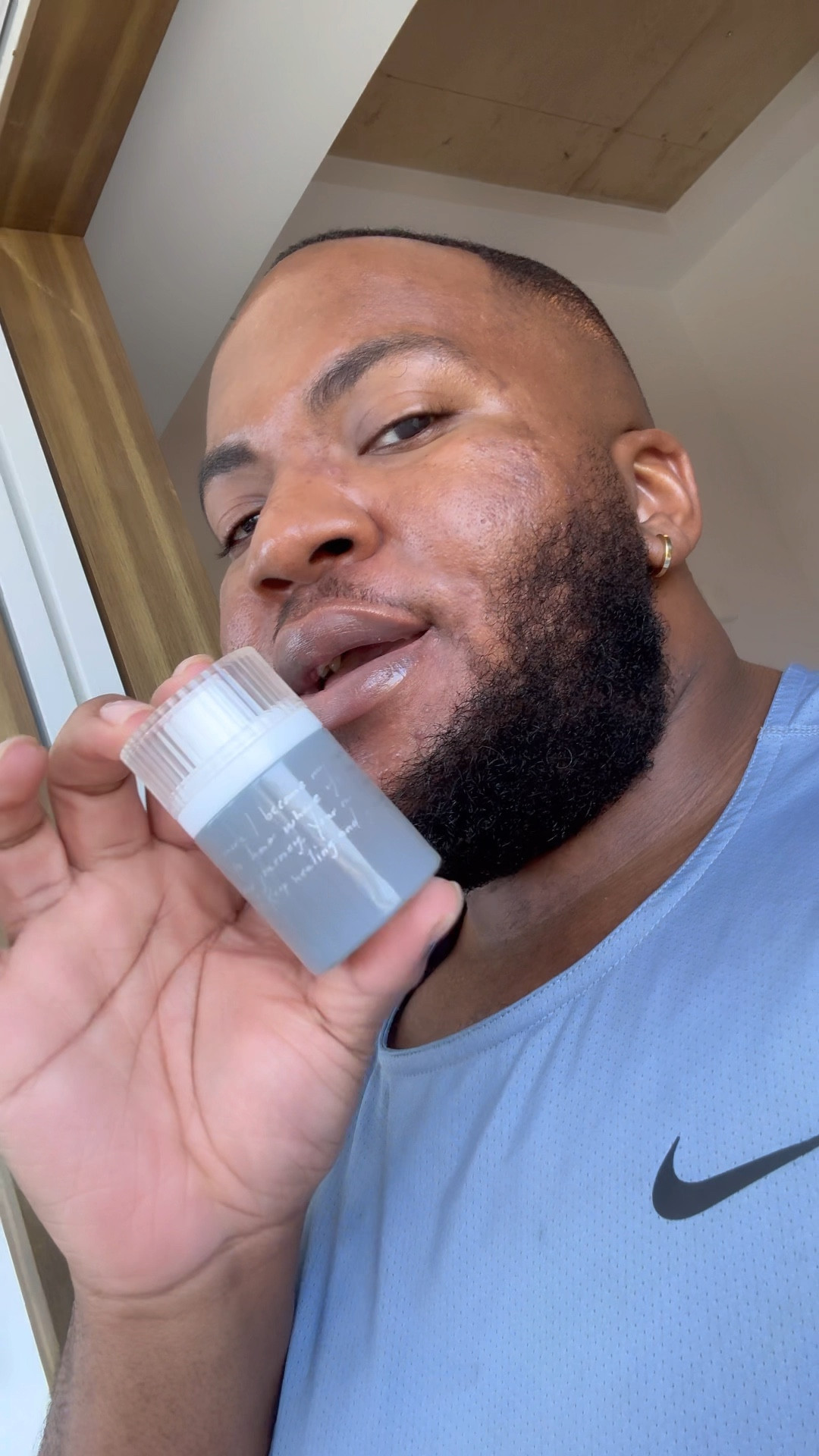 Such a great creamy, sweet and affordable scent. Oe

#LTKVideo #LTKStyleTip