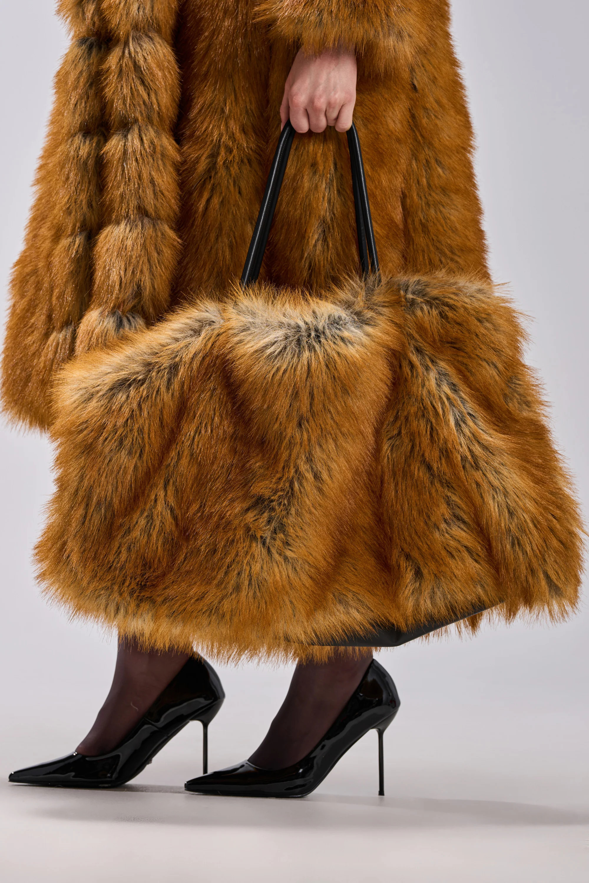 AKIRA Here For A Good Time Faux Fur Tote | Brown | AKIRA