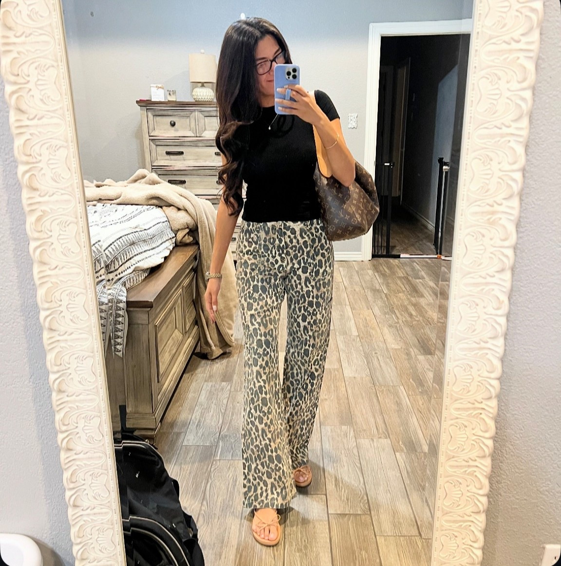 Okayyyy @walmartfashion 😍 These pants are 10/10! 
I may have them in camo also! OBSESSED and under $20 🤩 
I’m wearing a size small for reference 😘

#LTKSaleAlert #LTKStyleTip #LTKFindsUnder50
