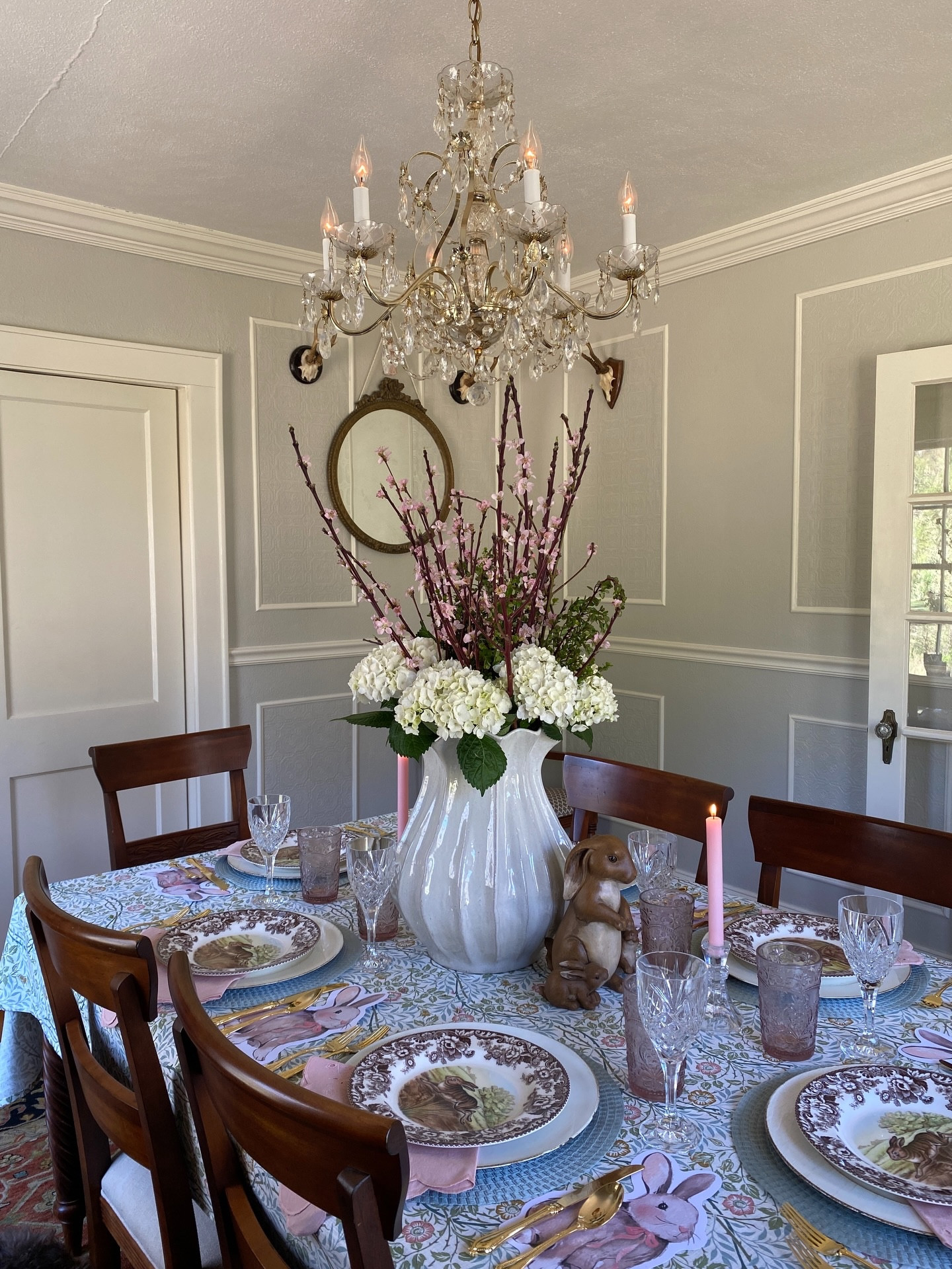 If you’ve ever felt overwhelmed trying to set a beautiful Easter table, this is a much simpler approach.

Start with a tablecloth you love, layer in texture, repeat a color, and add one seasonal detail. That’s it.

This table was created with a mix of thrifted, collected, and new pieces, and it all came together naturally.

I put together a full step-by-step guide with all the details.

Comment TABLE and I’ll send it to you.