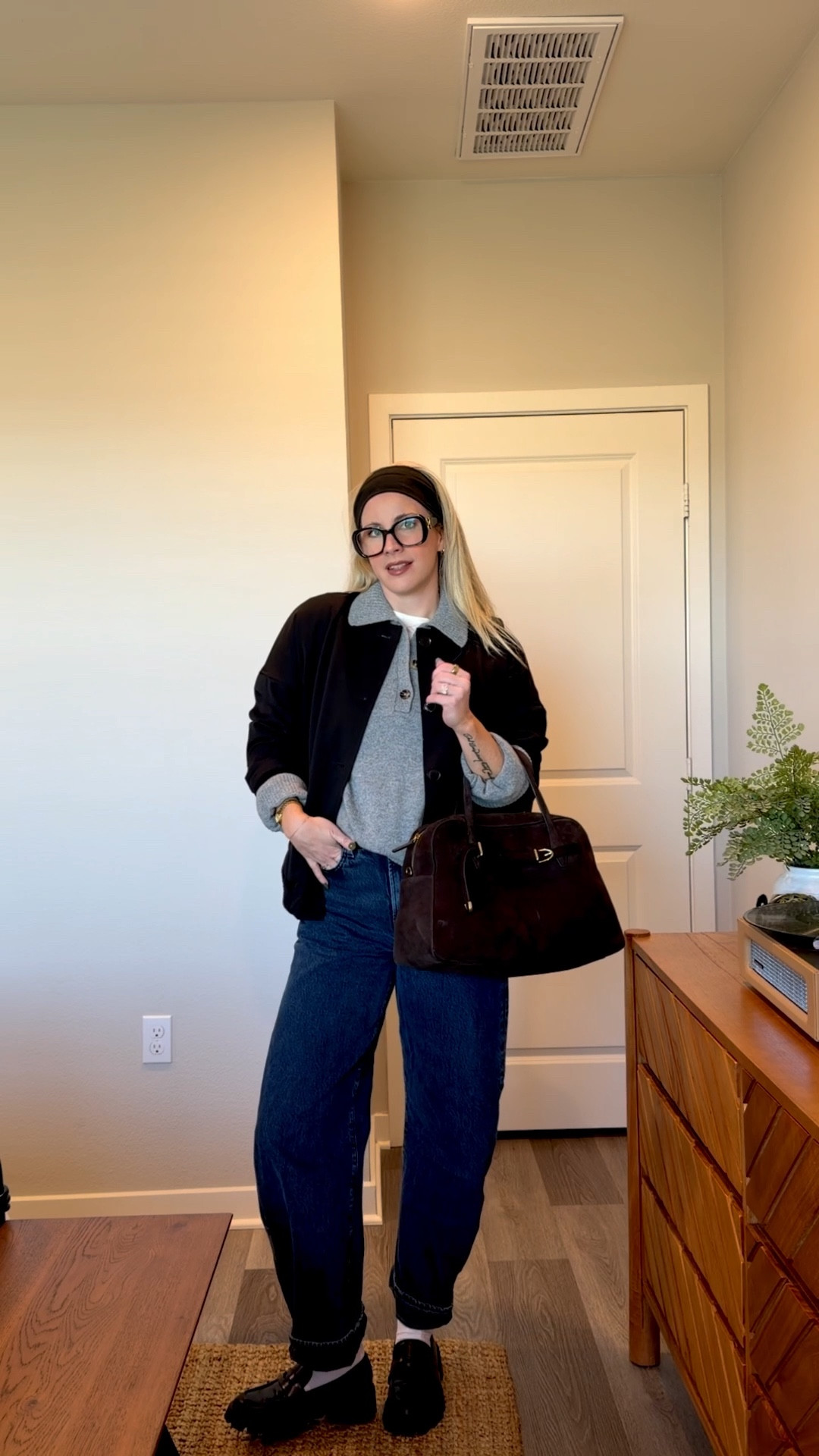 winter uniform loading 🤍
frame barrel jeans + reformation cashmere + the favorite daughter bomber = quiet luxury but make it wearable

a weekday outfit i’ll rewear 100x — simple, elevated, effortless.

#barreljeans #reformation #favoritedaughter #winteroutfit #ootd #quietluxury #everlane #minimalfashion #capsulewardrobe #neutralstyle #elevatedbasics #fallwinterstyle #coldweatherstyle #ootdfashion #outfitinspo #classicstyle #streetstylechic
#LTKStyleTip #LTKRefresh

#LTKSeasonal #LTKFindsUnder100 #LTKSaleAlert #LTKCyberWeek