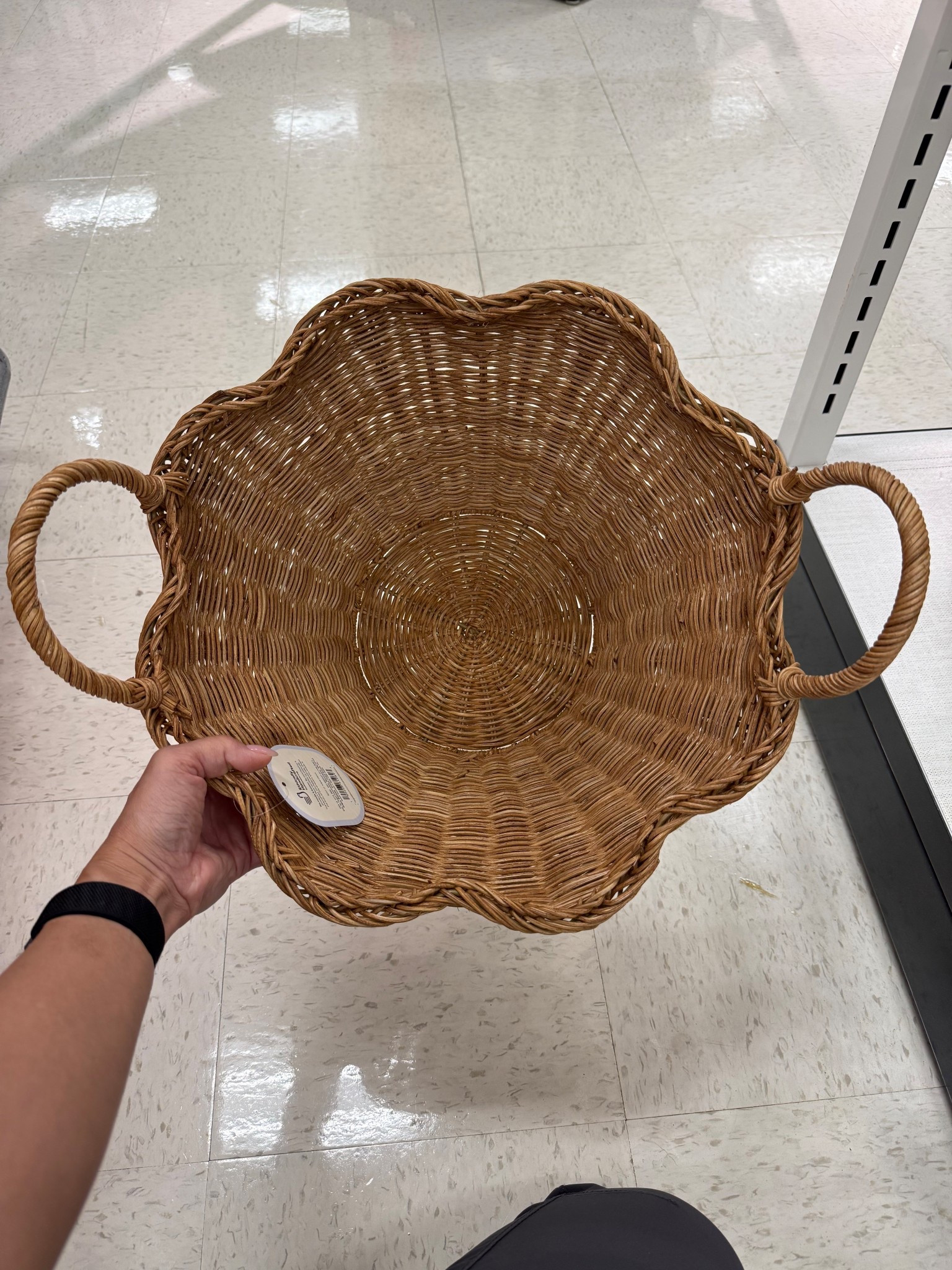 Stunning scallop basket 😍, they have it in 2 different sizes 

#LTKHome