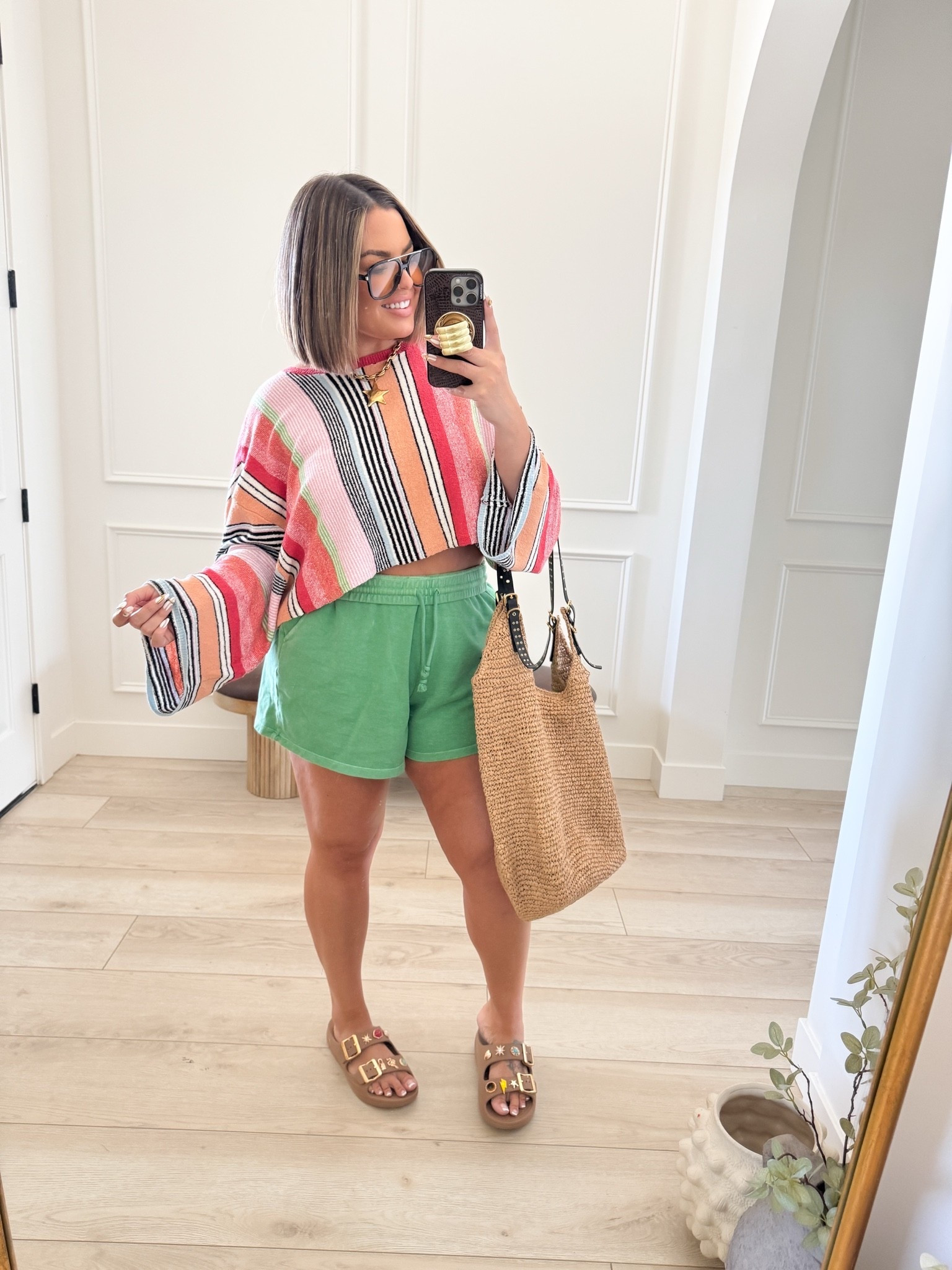 Top M runs big 
Shorts L 
Shoes TTS wide foot friendly 
#ootd #midsize #freepeople #oldnavy #crocs #amazon