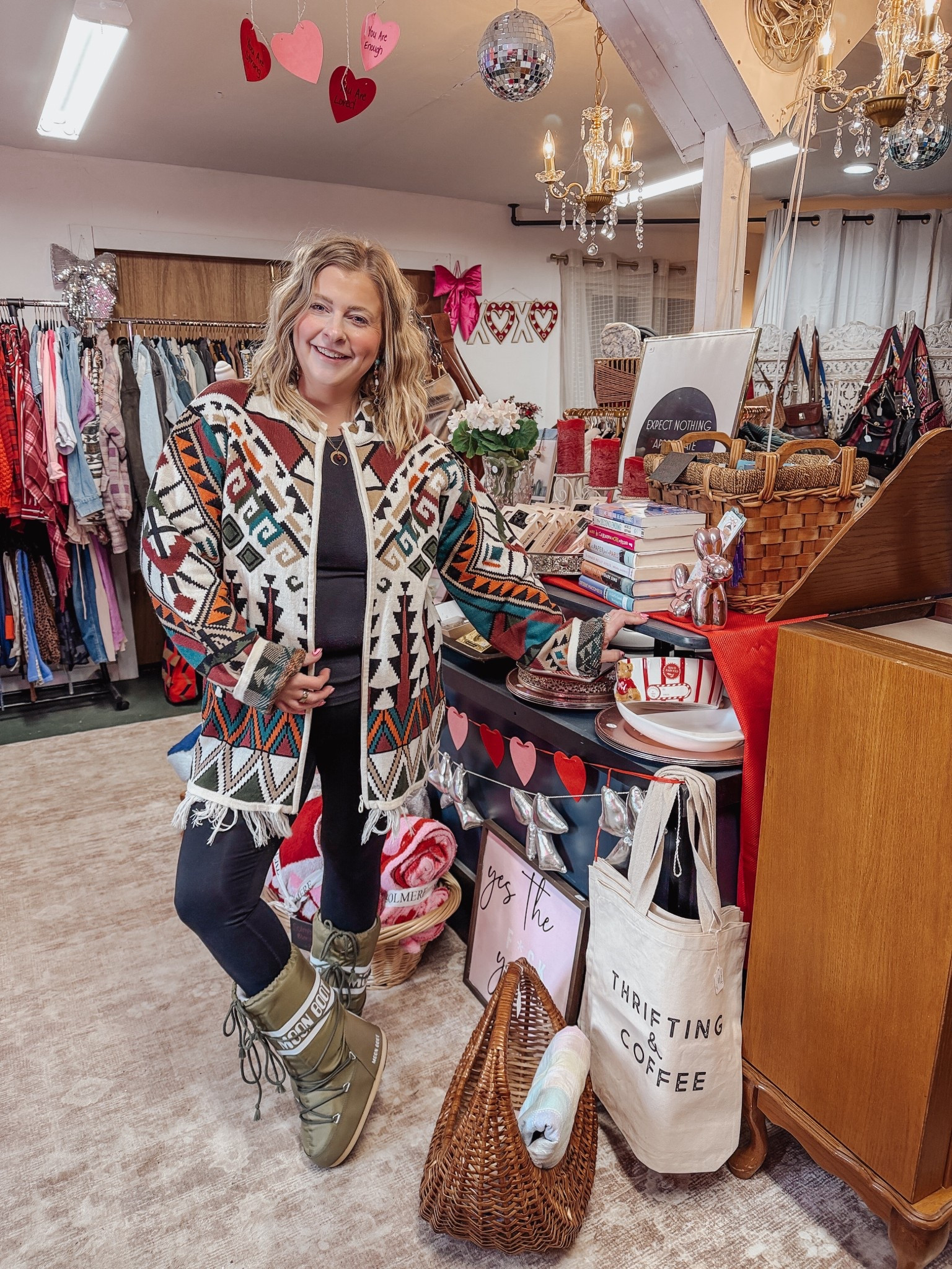 Moon boots


#LTKgrwm #LTKMidsize #LTKmomlife