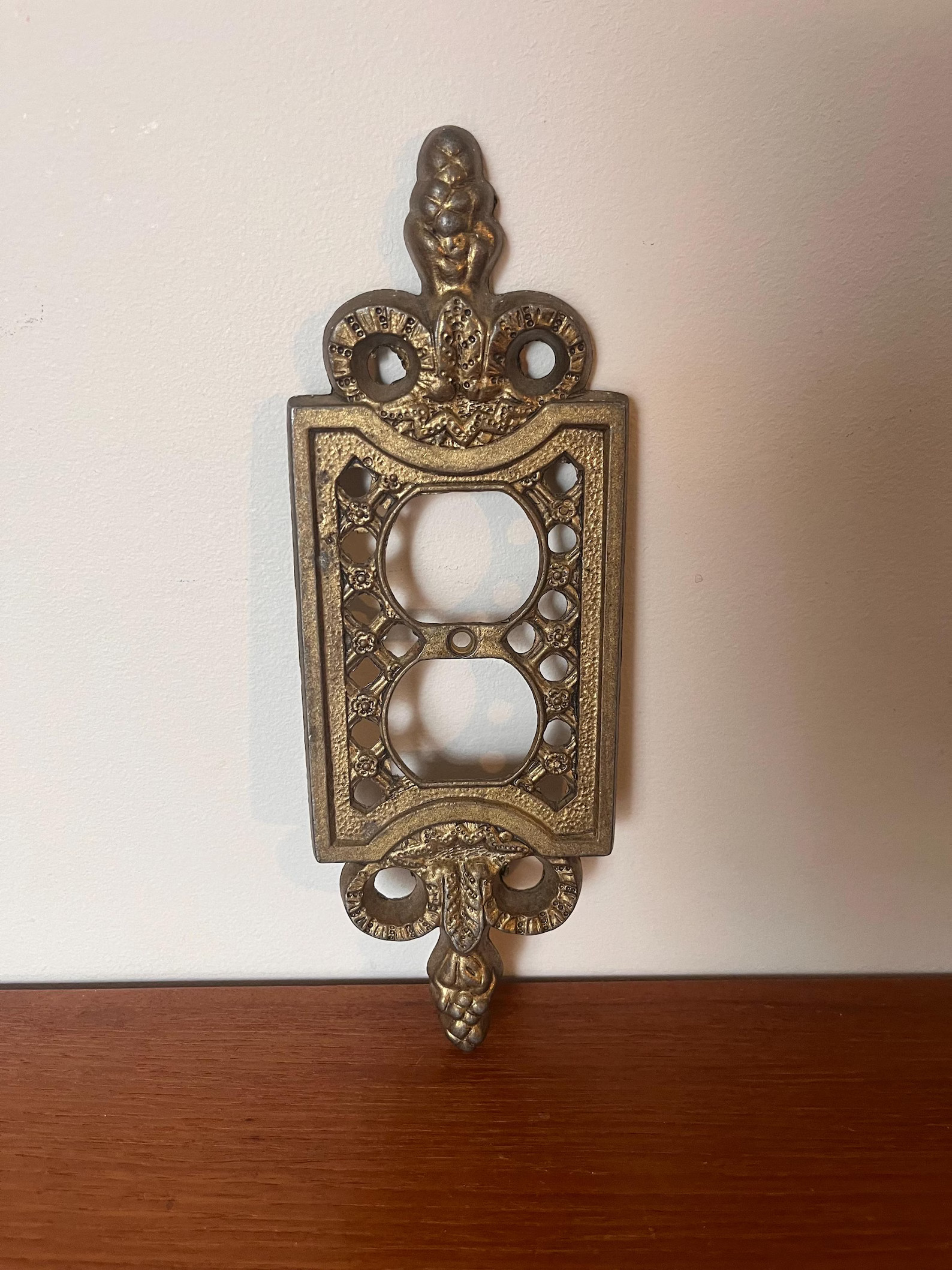 Mid Century Brass Outlet Cover Plate - Ornate Victorian Style - Duplex Wall Plate - Etsy | Etsy (US)