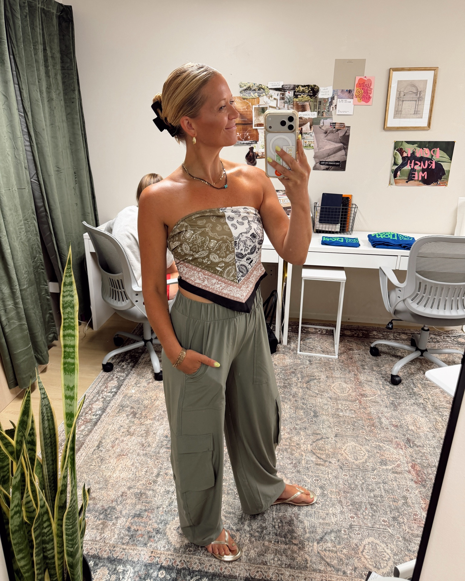 Crushing on these pants! Top also but it’s sold out so I linked to similar ones.

#LTKdayinmylife #LTKootd #LTKHome
