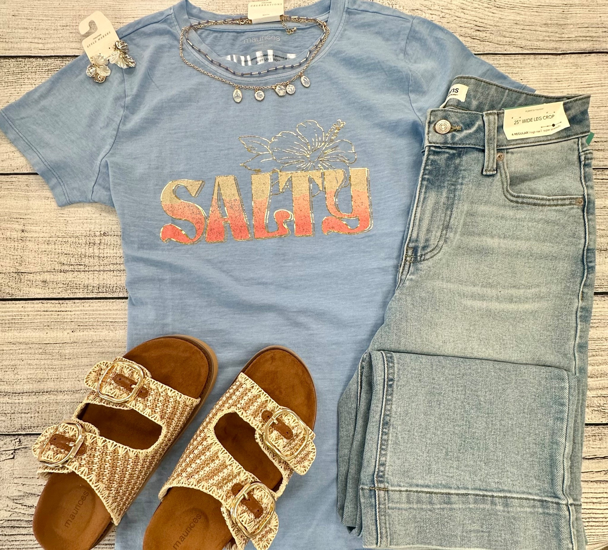 Available in plus and core 

#LTKSaleAlert #LTKootd #LTKPlusSize