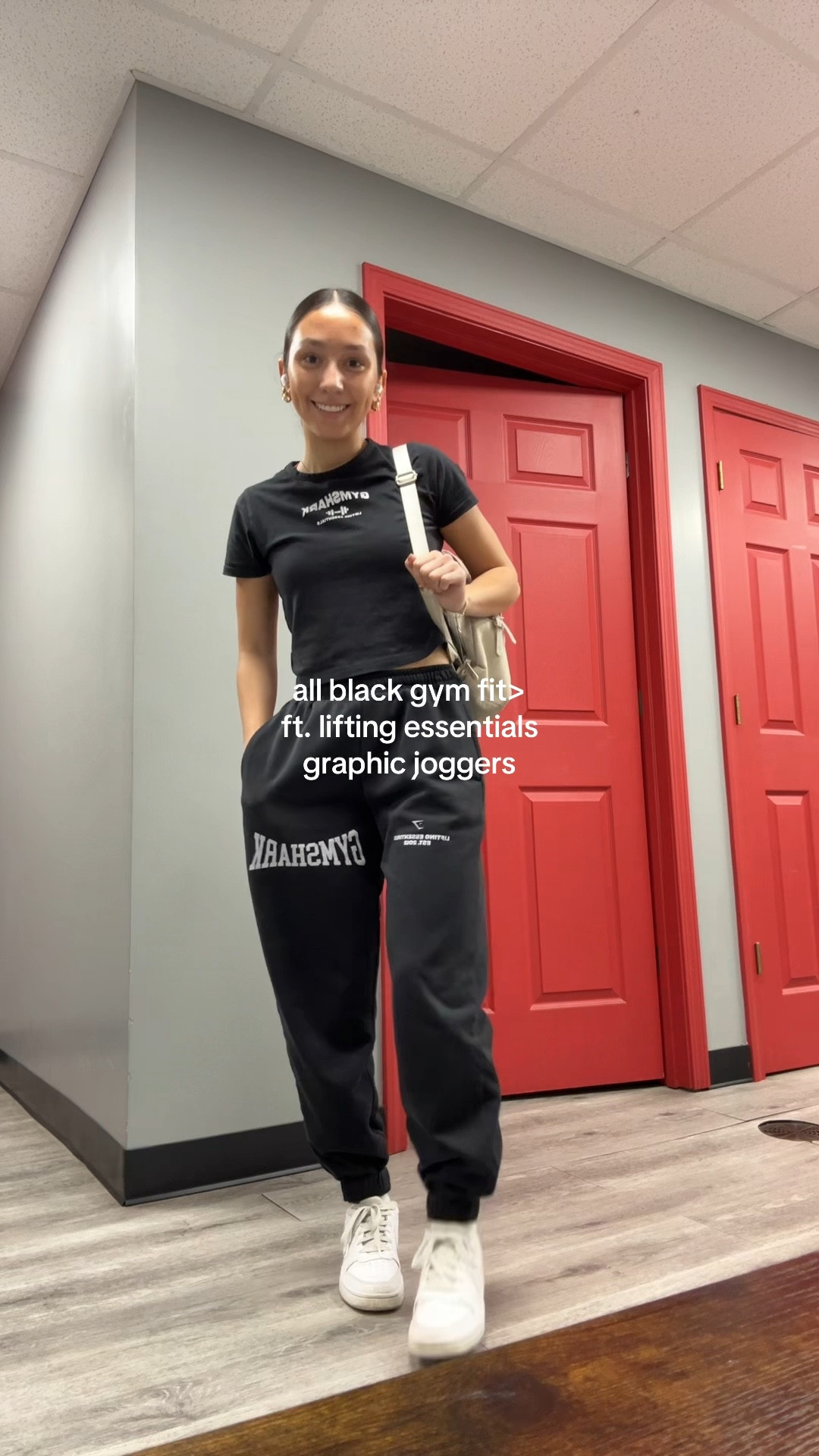 Top: small
Joggers: XS (I think they’re discontinued:(
