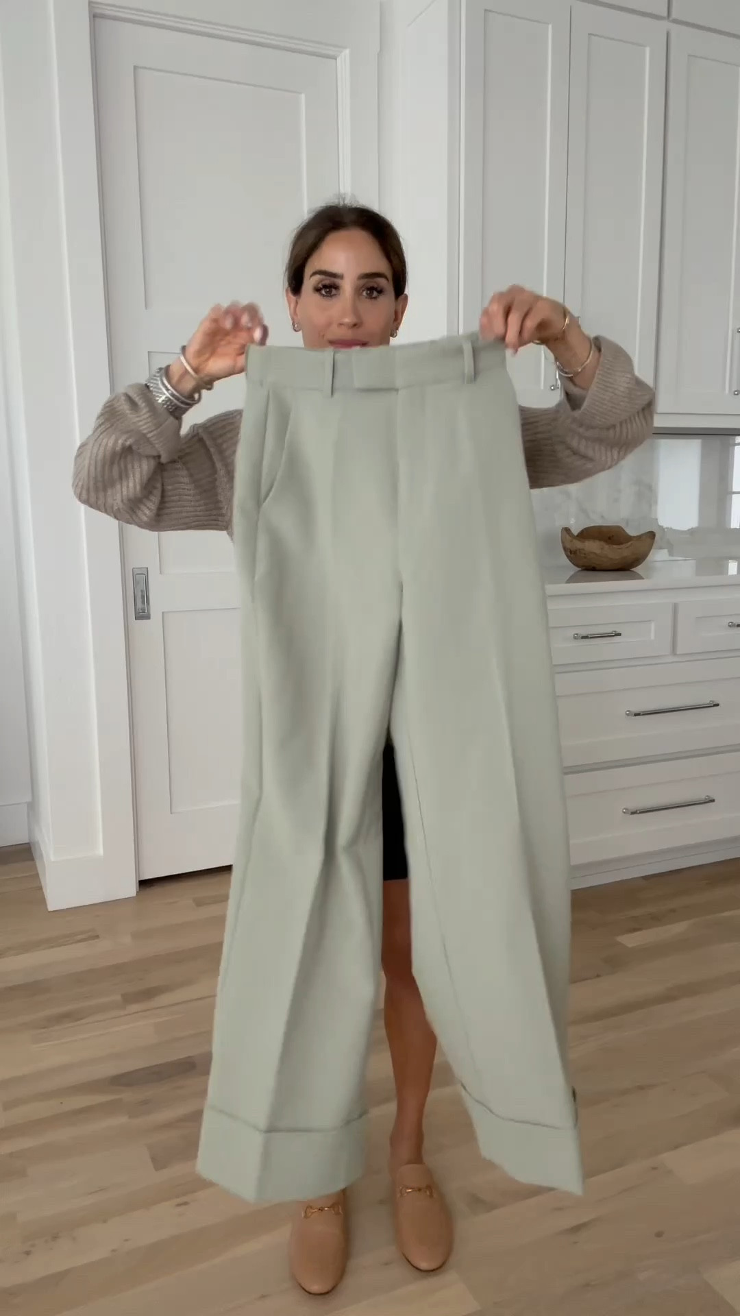 Wide leg trouser pants on sale size 23 short 

#LTKCyberWeek #LTKfindsunder50 #LTKfindsunder100