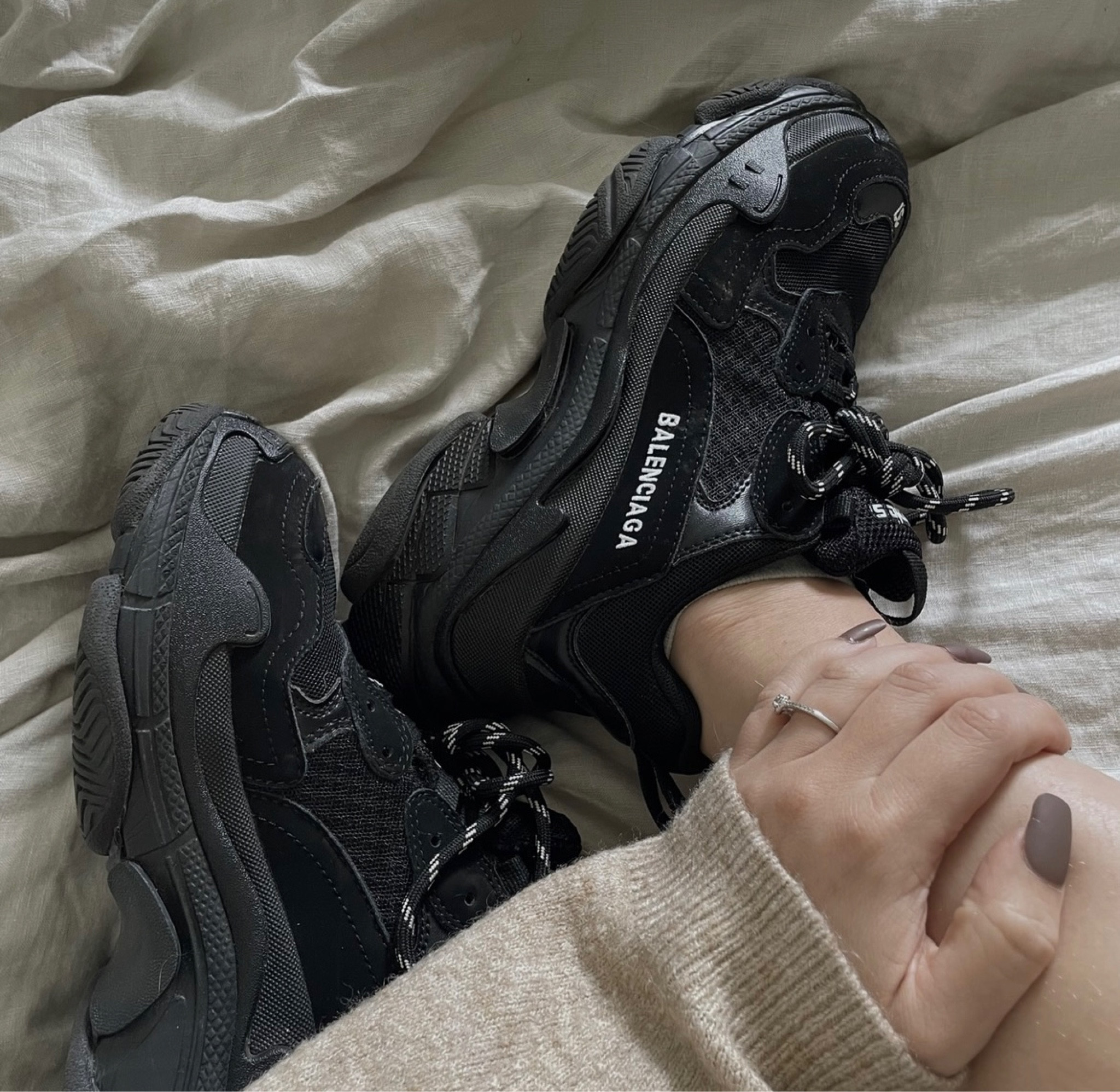 Triple S Balenciaga 

#LTKshoecrush #LTKunder100 #LTKunder50
