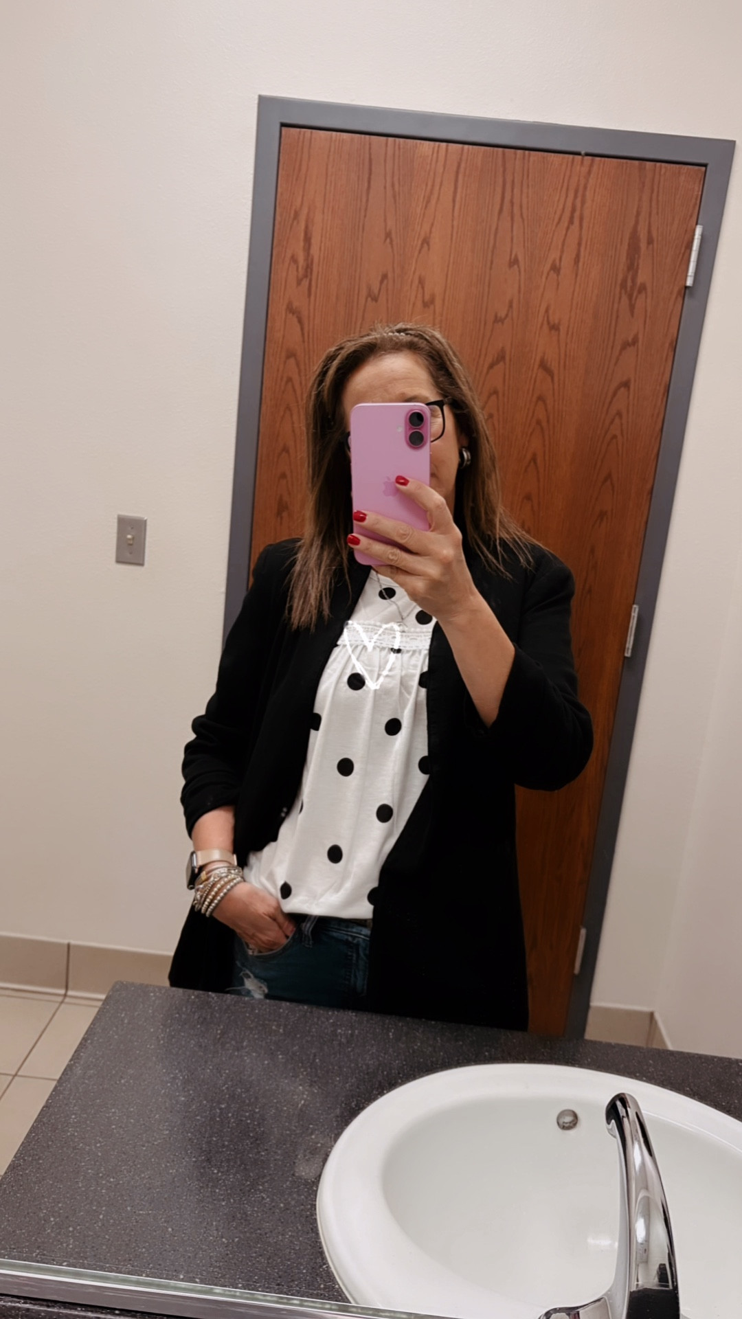 
‼️Danas_Randomfinds‼️ 
Follow☑️Like👍🏻Share🫶🏻
🛍️Where you will get daily random fashion finds based on comfort, quality and style!!!!   Thank you 😊 
#amazonfinds 
#danasrandomfinds #amazonessentials 
#amazonfashion 
#emptynester 
#over50
Below ⬇️ is how you get your links!🔗 

#LTKgrwm #LTKWorkwear #LTKootd