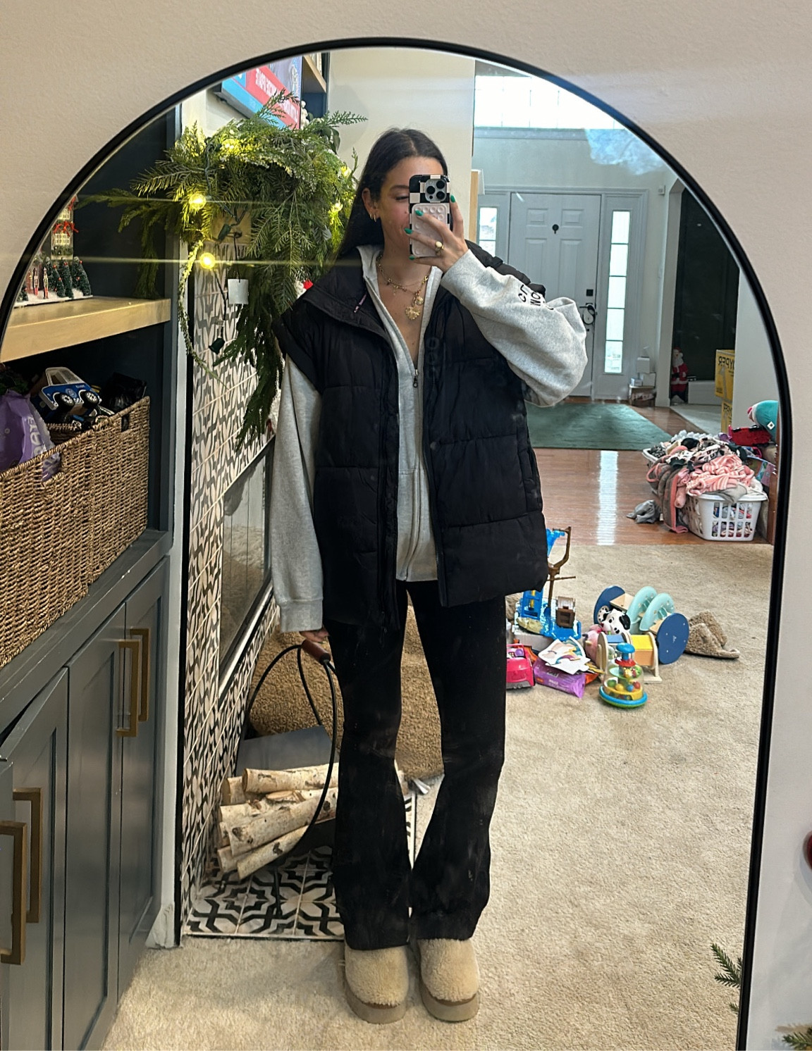 Mom errand outfit 

#LTKFindsUnder50 #LTKFindsUnder100 #LTKFamily