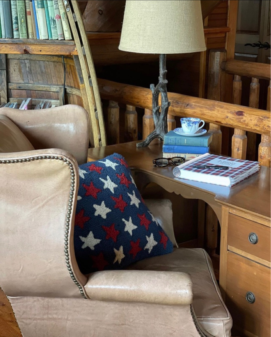 Summer Home Decor

#LTKhome #LTKSeasonal #LTKFind