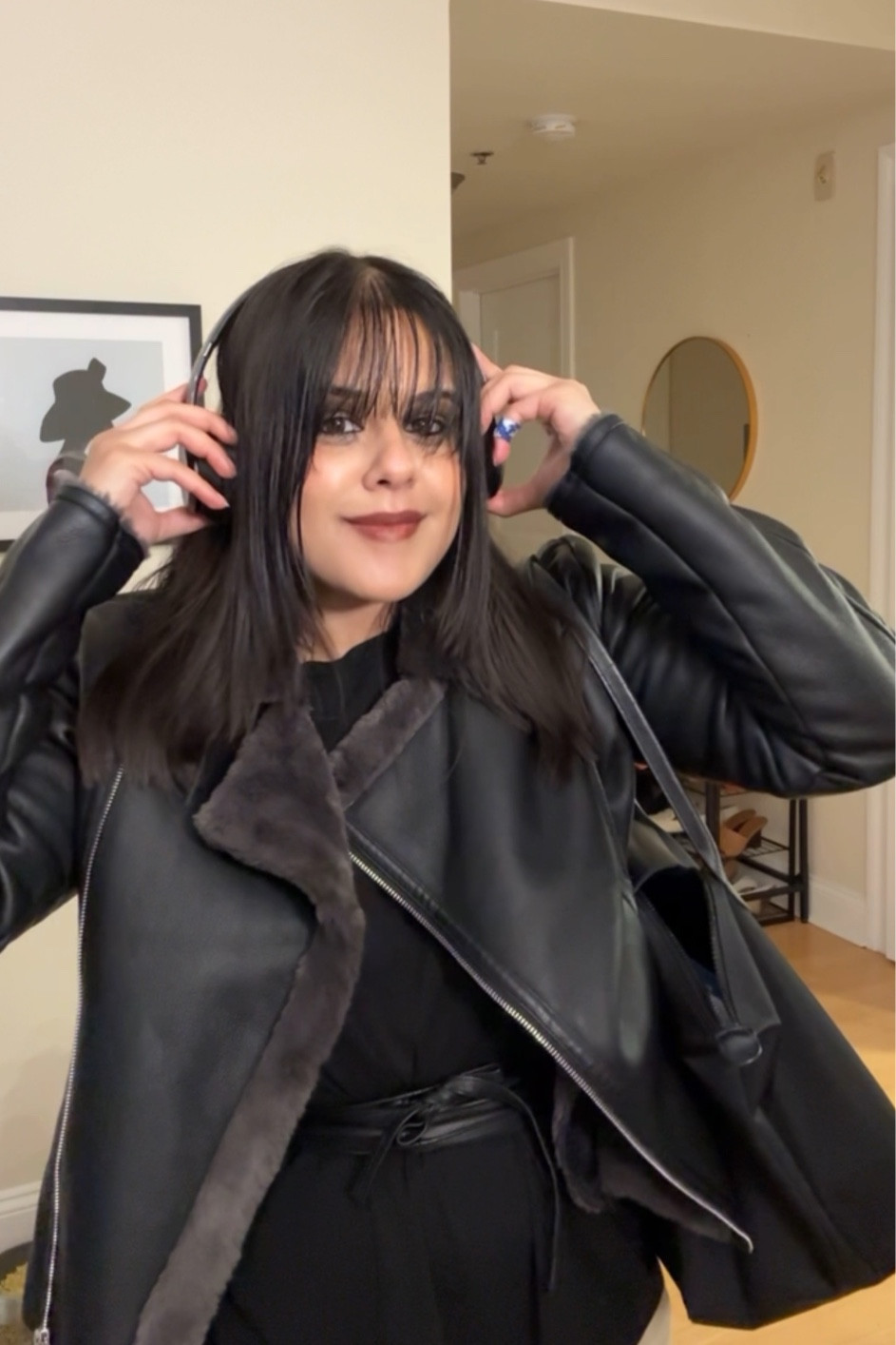 Casual fall OOTN

jacket - mango faux leather jacket with shearling effect lining 



#LTKStyleTip #LTKTravel #LTKSaleAlert