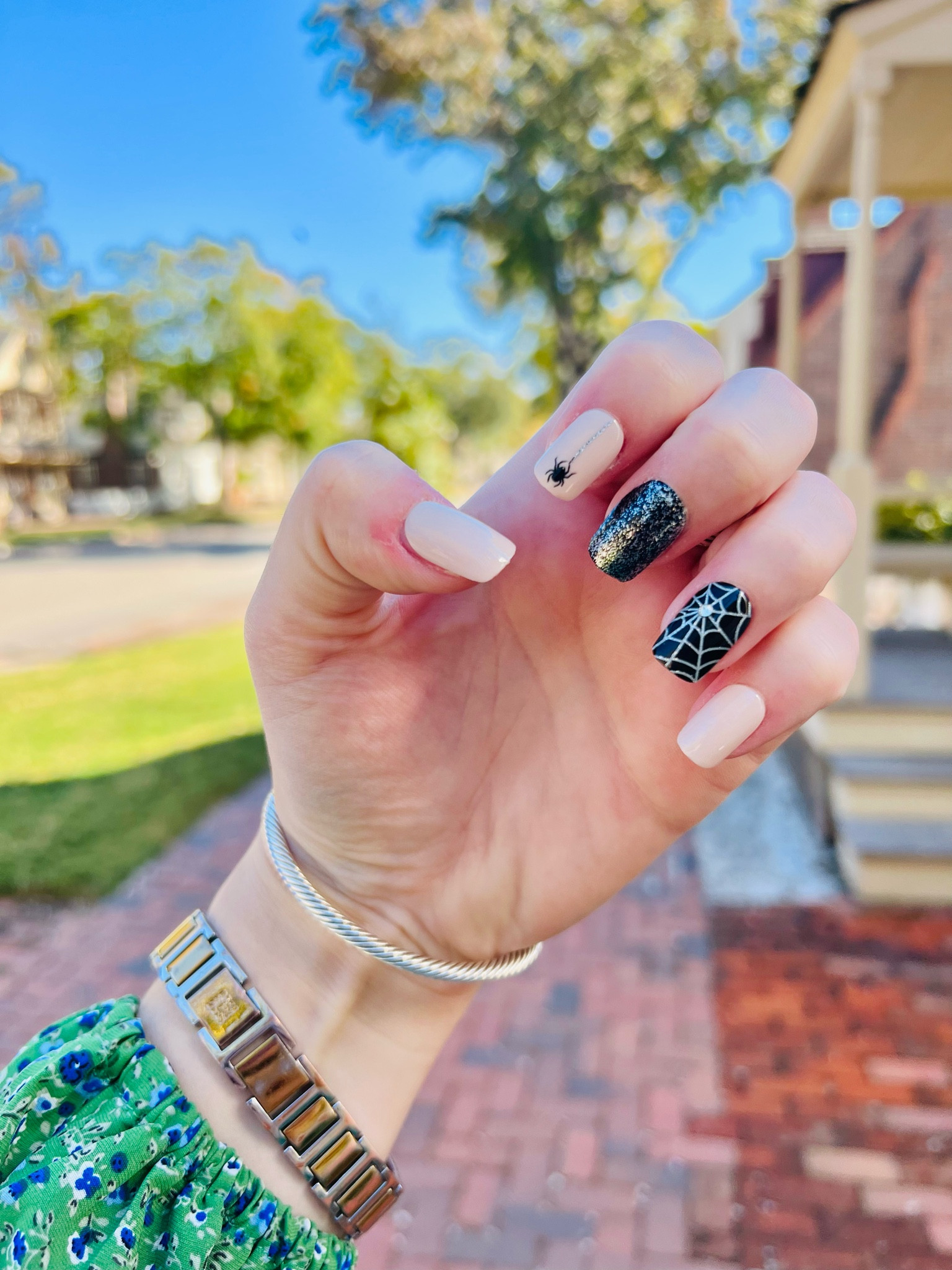 Halloween press-on nails 🎃💀 

#LTKSeasonal #LTKbeauty #LTKHalloween