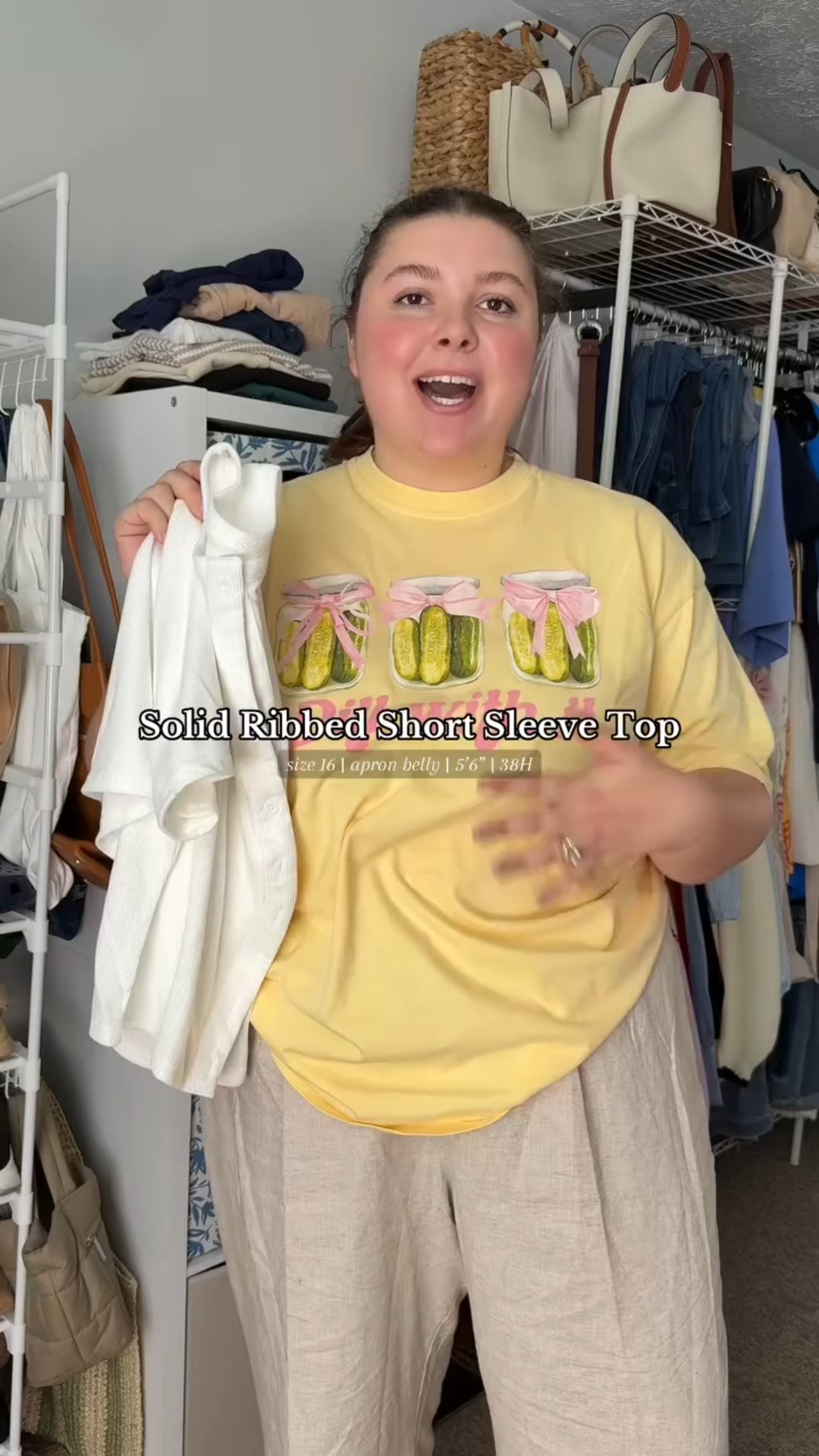 Comes in a few other colors too ☺️🫶🏻 #ribbedtop #buttondown #plussizestyle #plussizetop #ribbedtop #TikTokShopCreatorPicks #TikTokShopSummerTurnUp #Dealsforyoudays #funinthesun #CreatorIcons