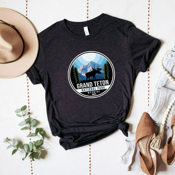 Simply Sage Market Grand Teton National Park Badge Short Sleeve Graphic Tee - Walmart.com | Walmart (US)