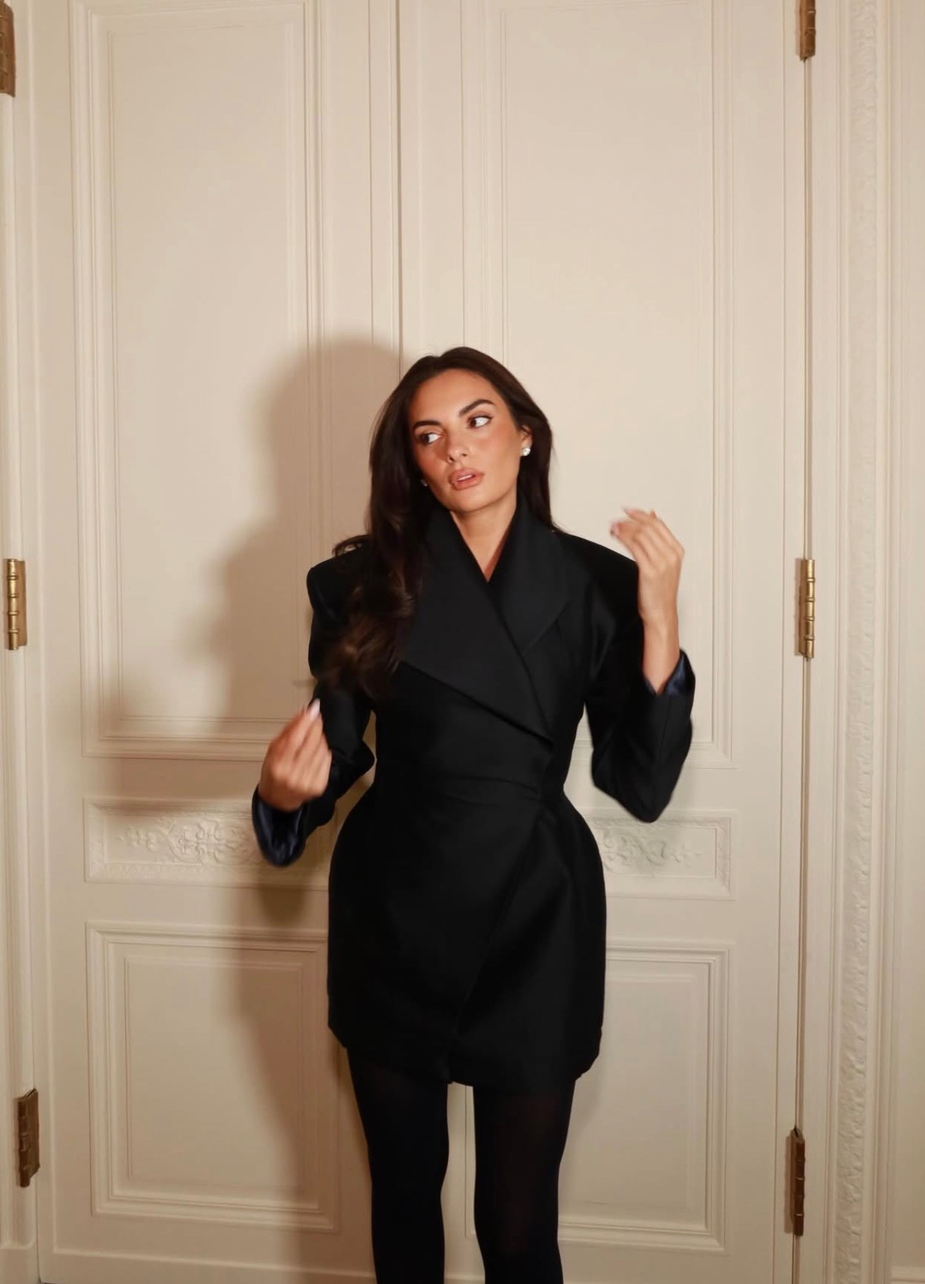 Paige Desorbo
Blazer dress
Giggly squad