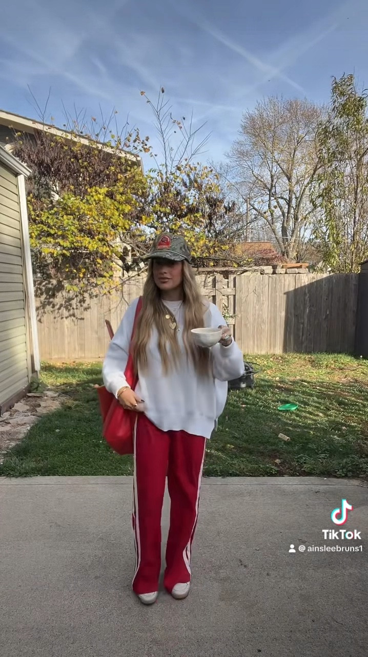 Hat is @honestworkcapa on Instagram