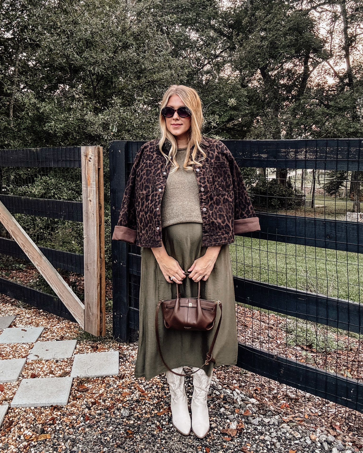 Can you tell I’m ready for fall?! 🍂

Layering at its best: taking my favorite olive summer dress, throwing a cozy knit sweater over top, and finishing it off with a leopard jacket and tall boots for that easy seasonal transition.

Transitioning your favorite summer pieces into autumn is all about the layers—and maybe a little animal print for good measure. 🐆✨

#LTKootd #LTKmomlife #LTKBump