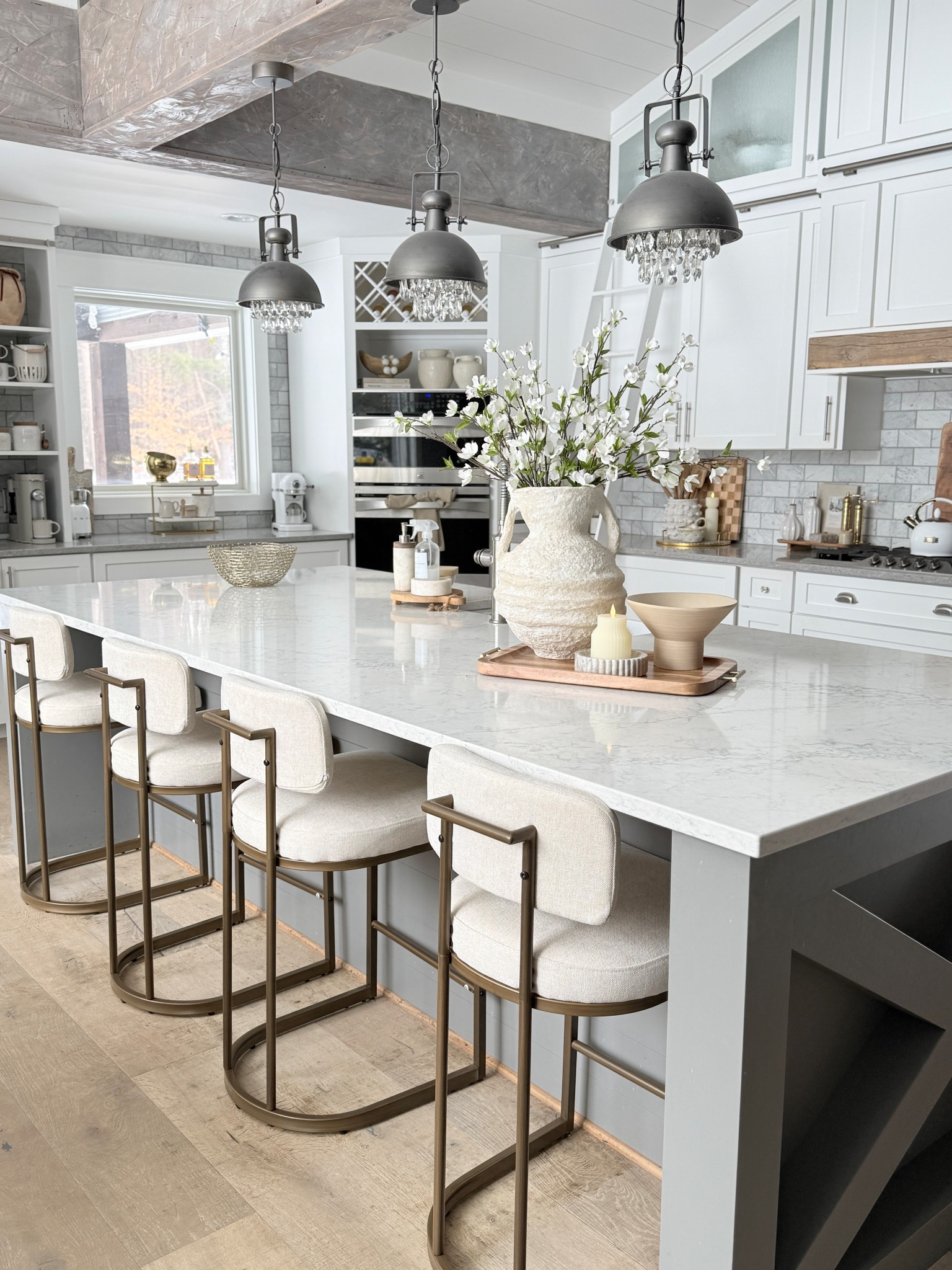 Kitchen stools

#LTKSaleAlert #LTKdayinmylife #LTKHome