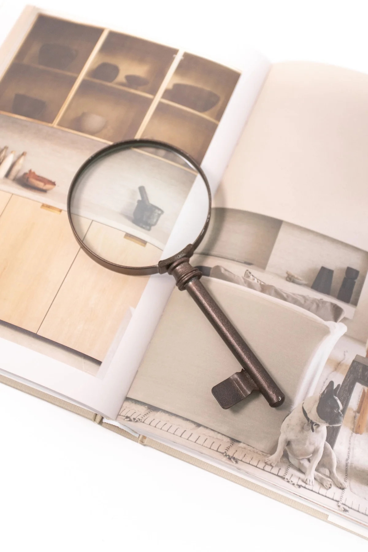 Aged Key Magnifying Glass | THELIFESTYLEDCO