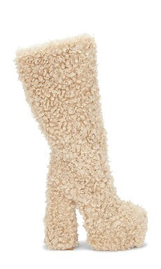 Teddy Boots
                    
                    Zemeta | Revolve Clothing (Global)