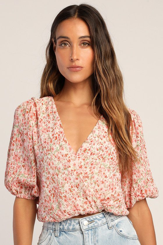 Flirty Florals Pink Floral Print Crinkle Surplice Crop Top | Lulus (US)