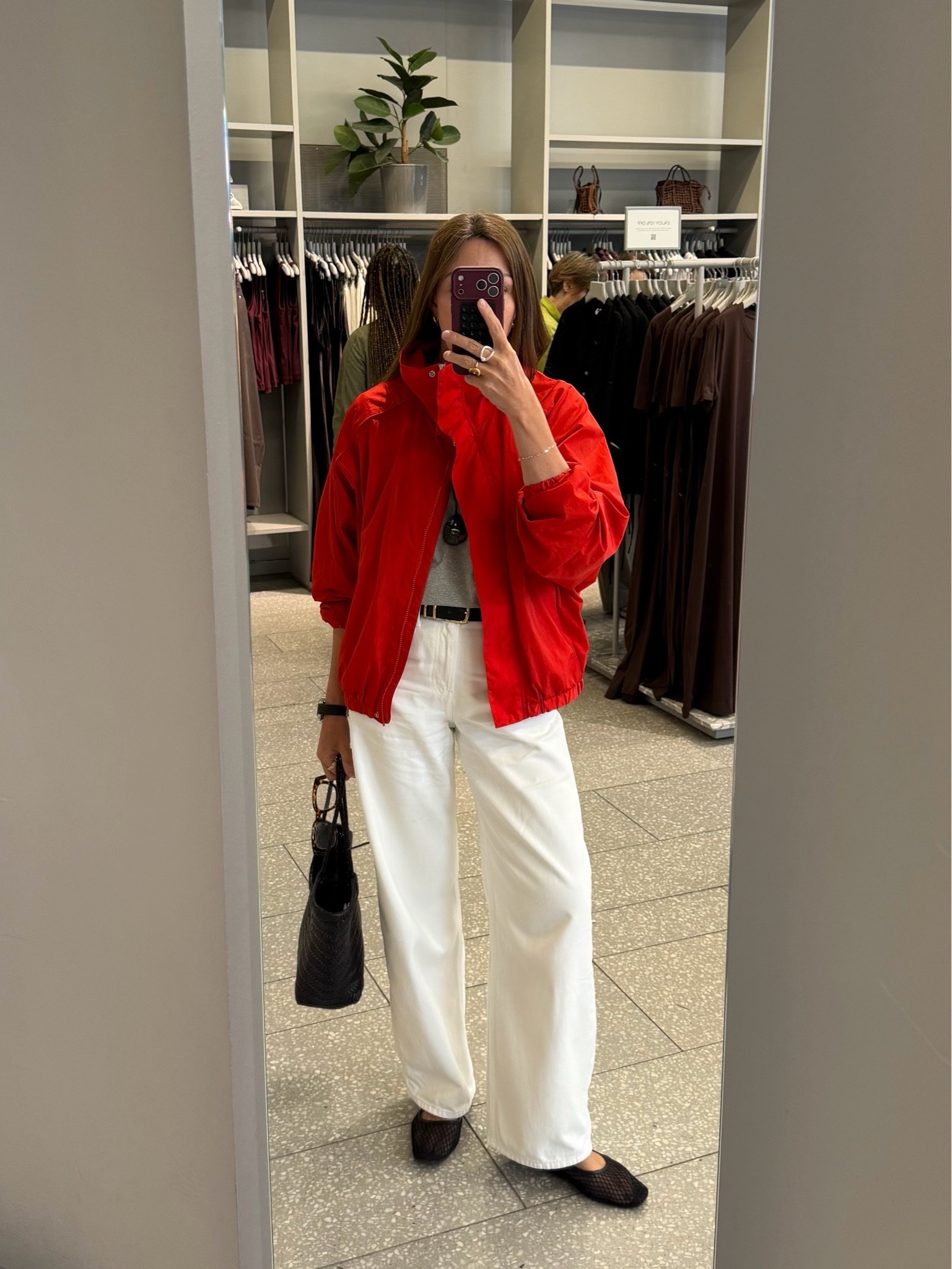 My look in London yesterday. Grey ,black and white is such an easy combo to highlight a pop of red x

#LTKsummer #LTKstyletip #LTKover50style