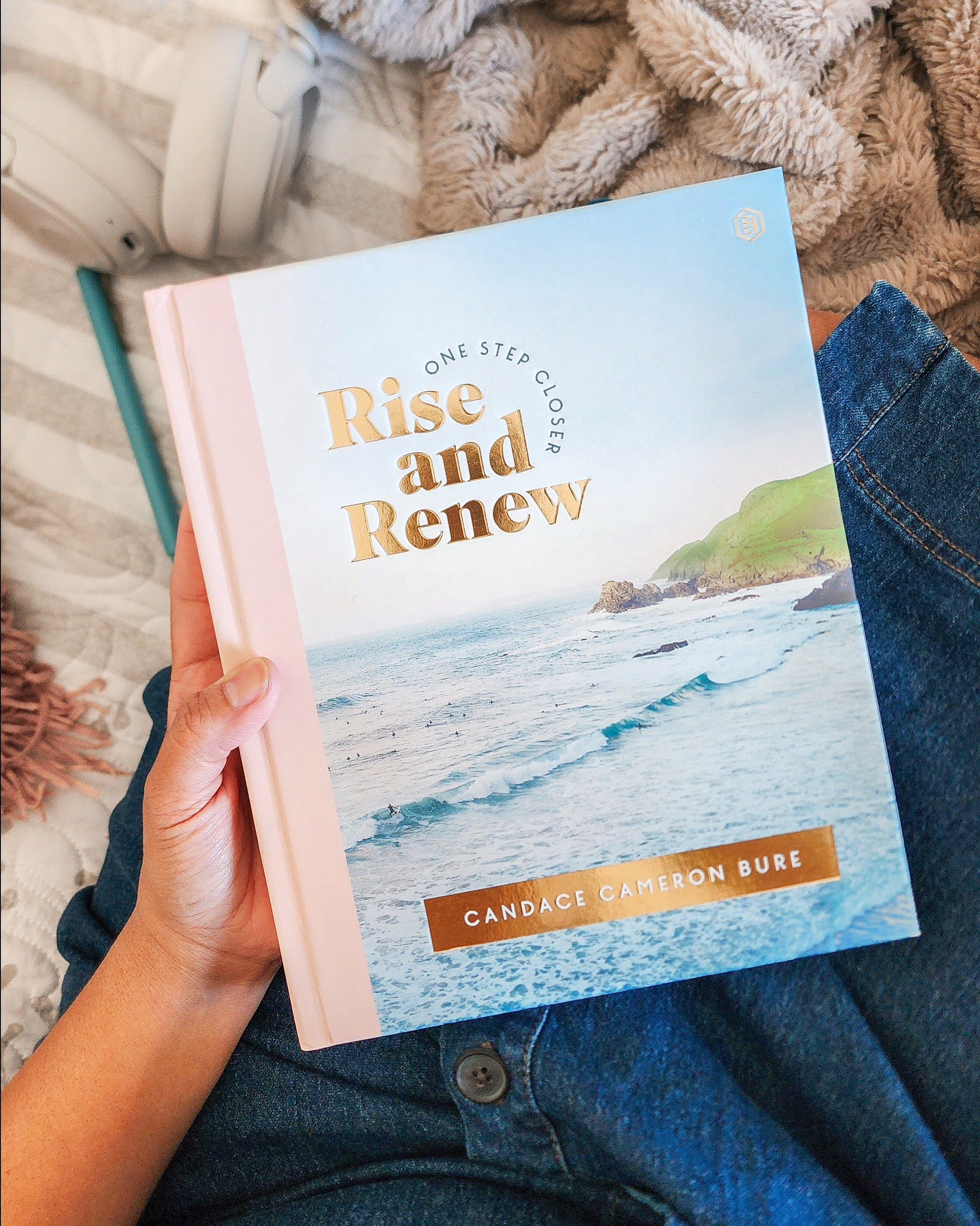 Not me opening Rise & Renew and immediately feeling like Candace Cameron Bure just sat down with me over coffee. And you all know how much I love her! I literally grew up watching her on tv. 🥹☕️ Rise & Renew by @candacecbure provides Scripture, real stories from Candace’s walk with Jesus, reflection questions, and interactive moments that actually help you see where you are… and who you’re becoming. If you’re longing for help, hope, healing or just a gentle reset, this devotional is such a gift. Grab a copy for yourself and for those you love. I have linked it for you all in my stories. 

#LTKmorningroutine #LTKmomlife #LTKdayinmylife
