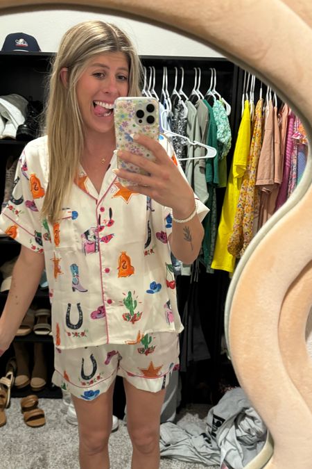 I want to wear these pajamas out in public. They’re so comfy & cute 


Loungewear | Silk PJ’s | Cowgirl

#LTKSeasonal #LTKFestival #LTKhome