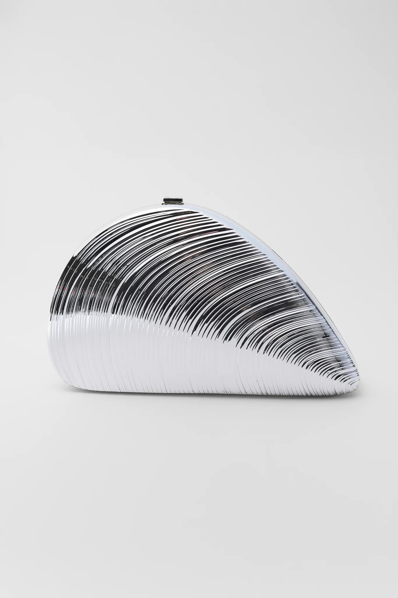 Veronica Silver Oyster Clutch | Avara