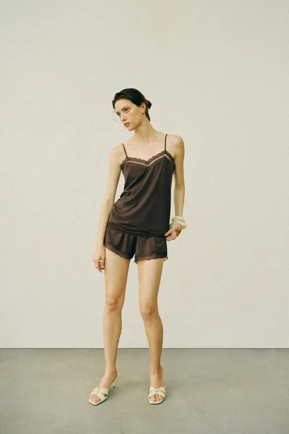 FLOWING SHORTS WITH LACE TRIM | Zara UK