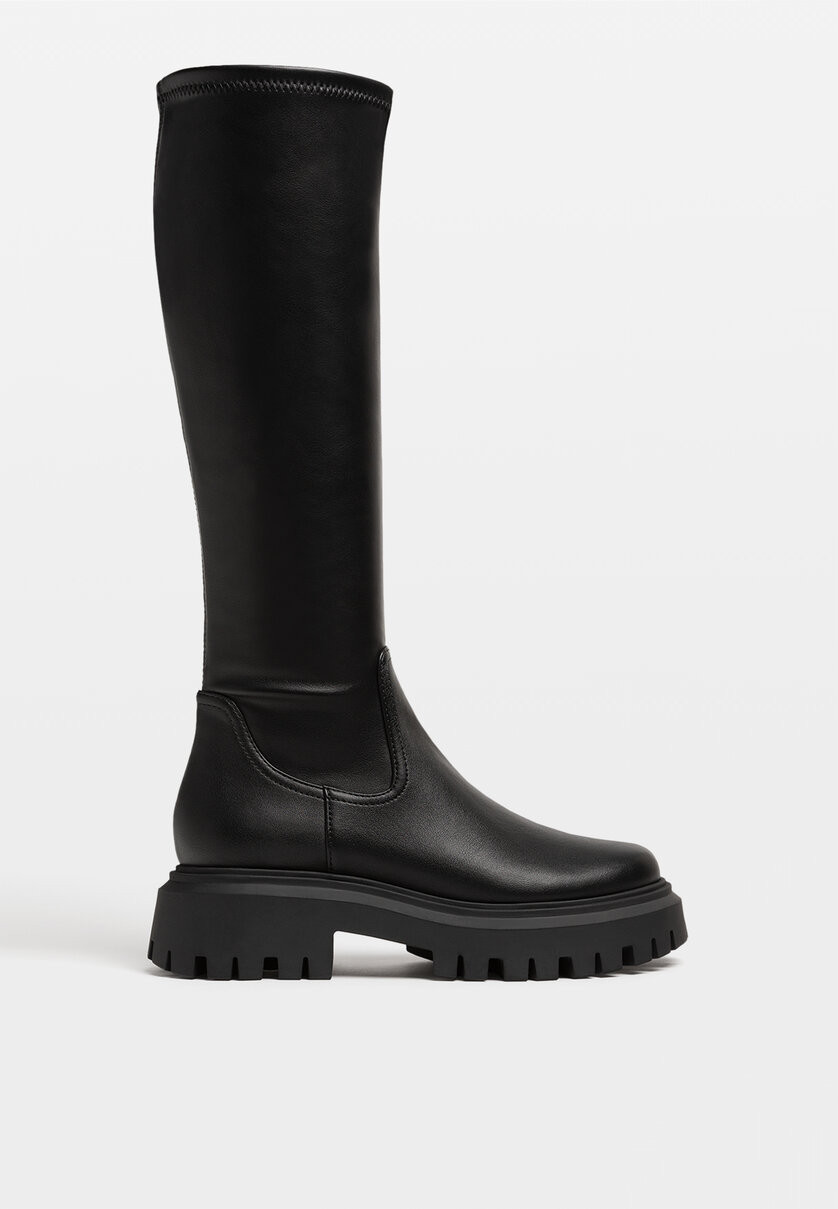 Black stretch flat ankle boots - Women's fashion | Stradivarius United Kingdom | Stradivarius (UK)