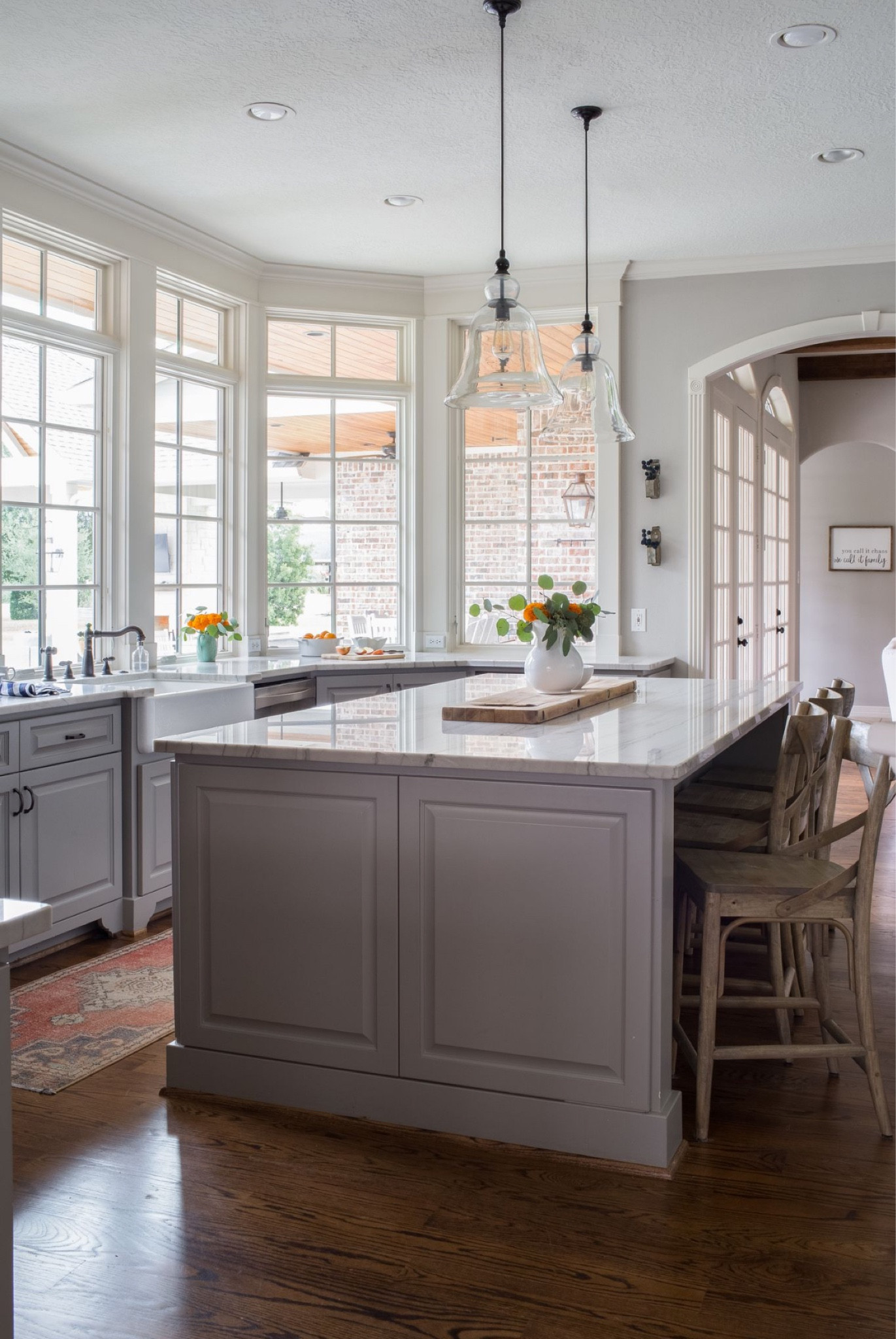 Kitchen 
Kitchen barstools 
Island pendants 

#LTKhome