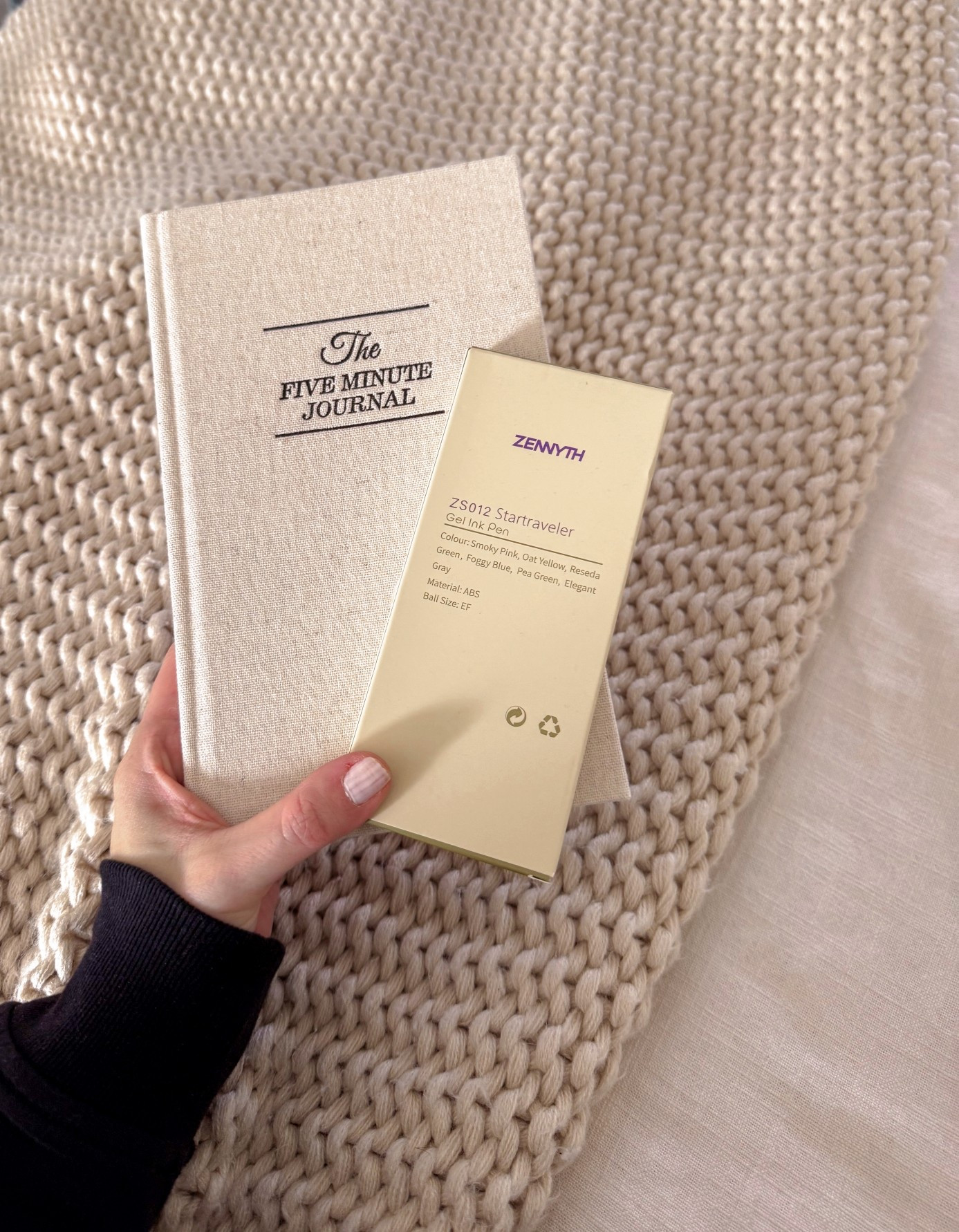 The Five Minute Journal - Quick, simple and so good for your mindset 💕

Gift guide for her // the five minute journal // found it on Amazon // gel ink pens // home office supplies

#LTKmorningroutine #LTKSaleAlert #LTKHome