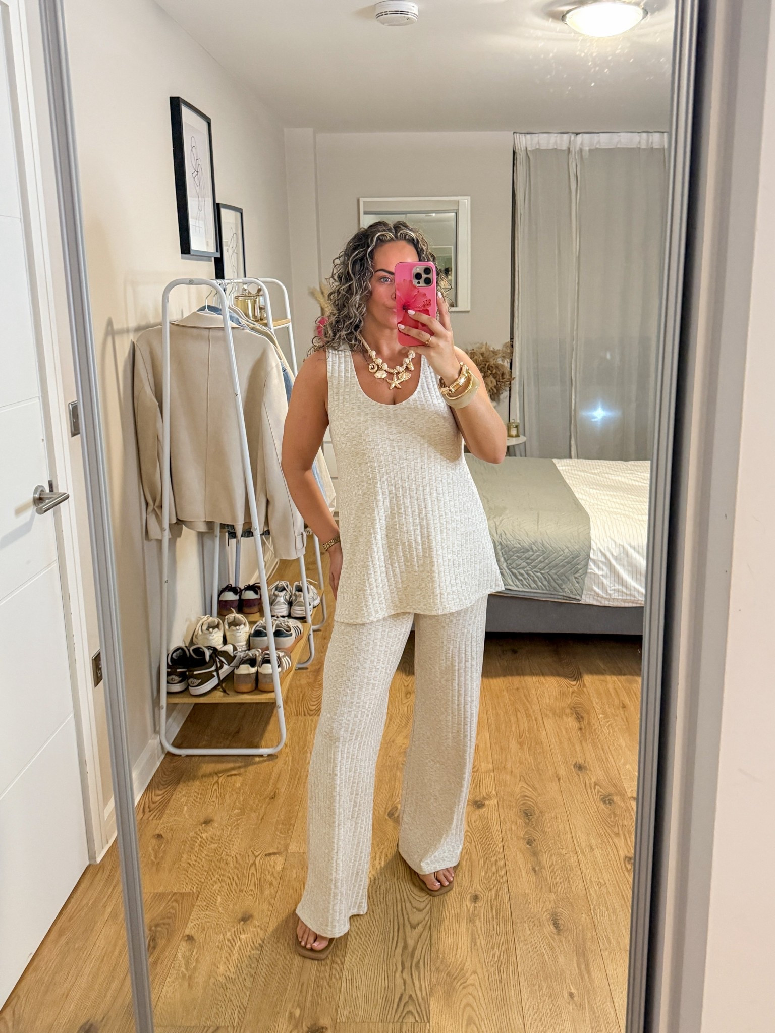 The perfect airport outfit 🐚✈️✨

I’m a UK SIZE 10, 5ft4 and I’m wearing a medium top and small trousers 

Airport outfit, travel outfit, loungewear, co-ord set, comfy outfit, holiday outfit

#LTKtravel #LTKstyletip #LTKsummer