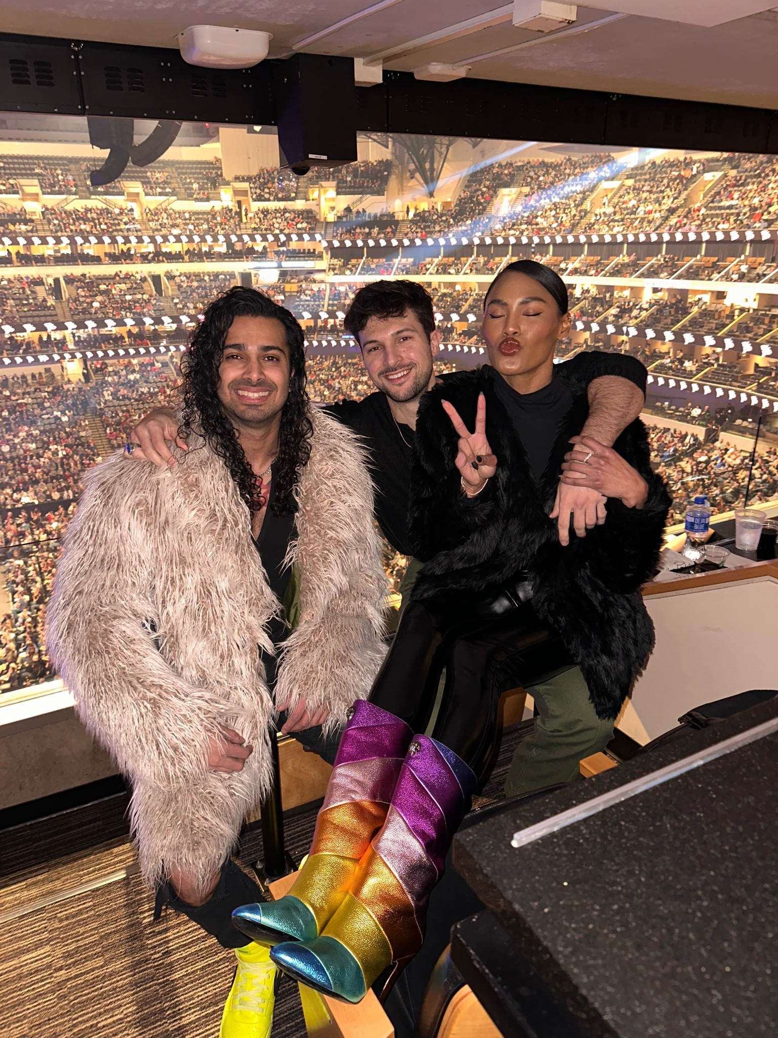 All black & hugging the body! I balanced this by adding in a faux fur cropped black jacket for subtle texture & allowed my boots & matching bag to steal the show! 

#LTKstyletip #LTKSeasonal #LTKshoecrush