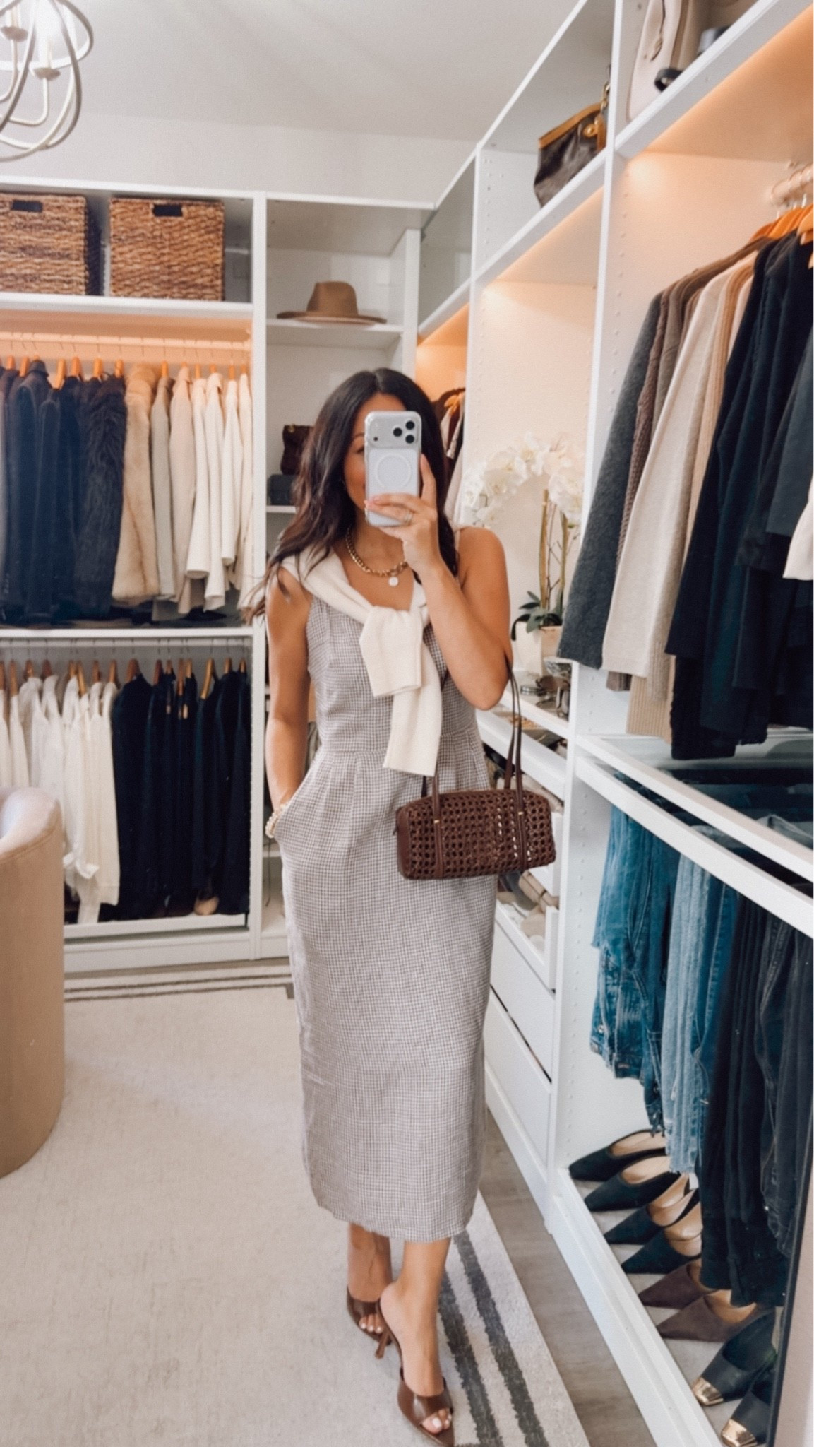 Linen dress perfect for graduation, weekend events.. super flattering , fits TTS

#LTKootd #LTKOver40