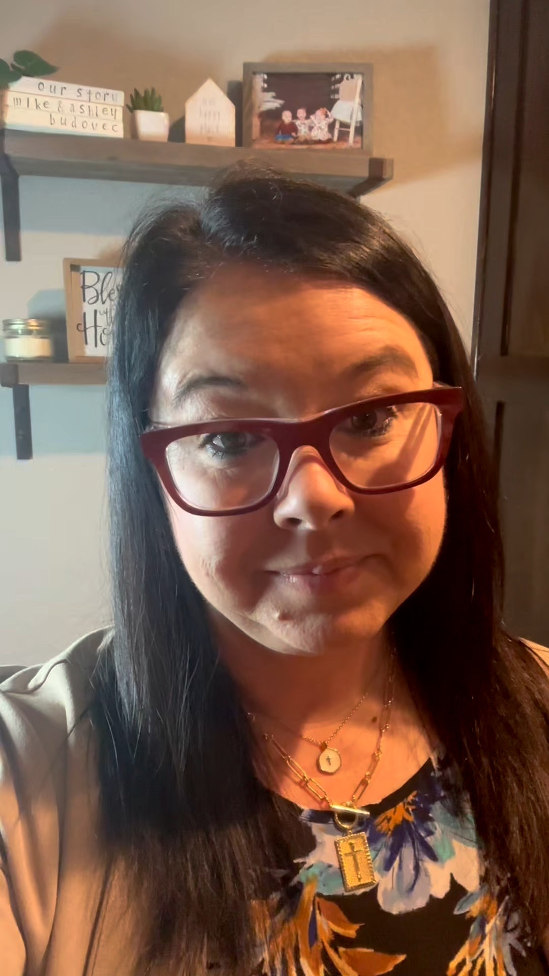 If you have gut health issues or bloating this 3in1 biotic by Thorne is sooo good!! #guthealth #bloating 