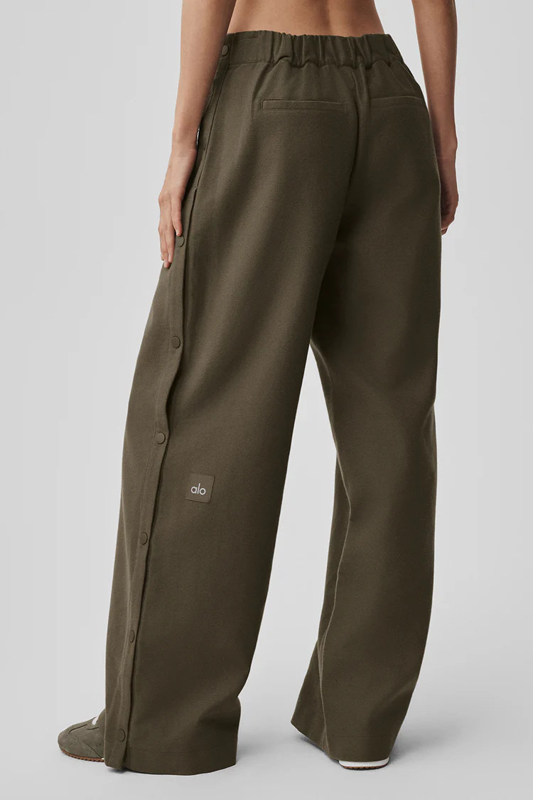 Mid-Rise Cosmopolitan Snap Pant | Alo Yoga (US)