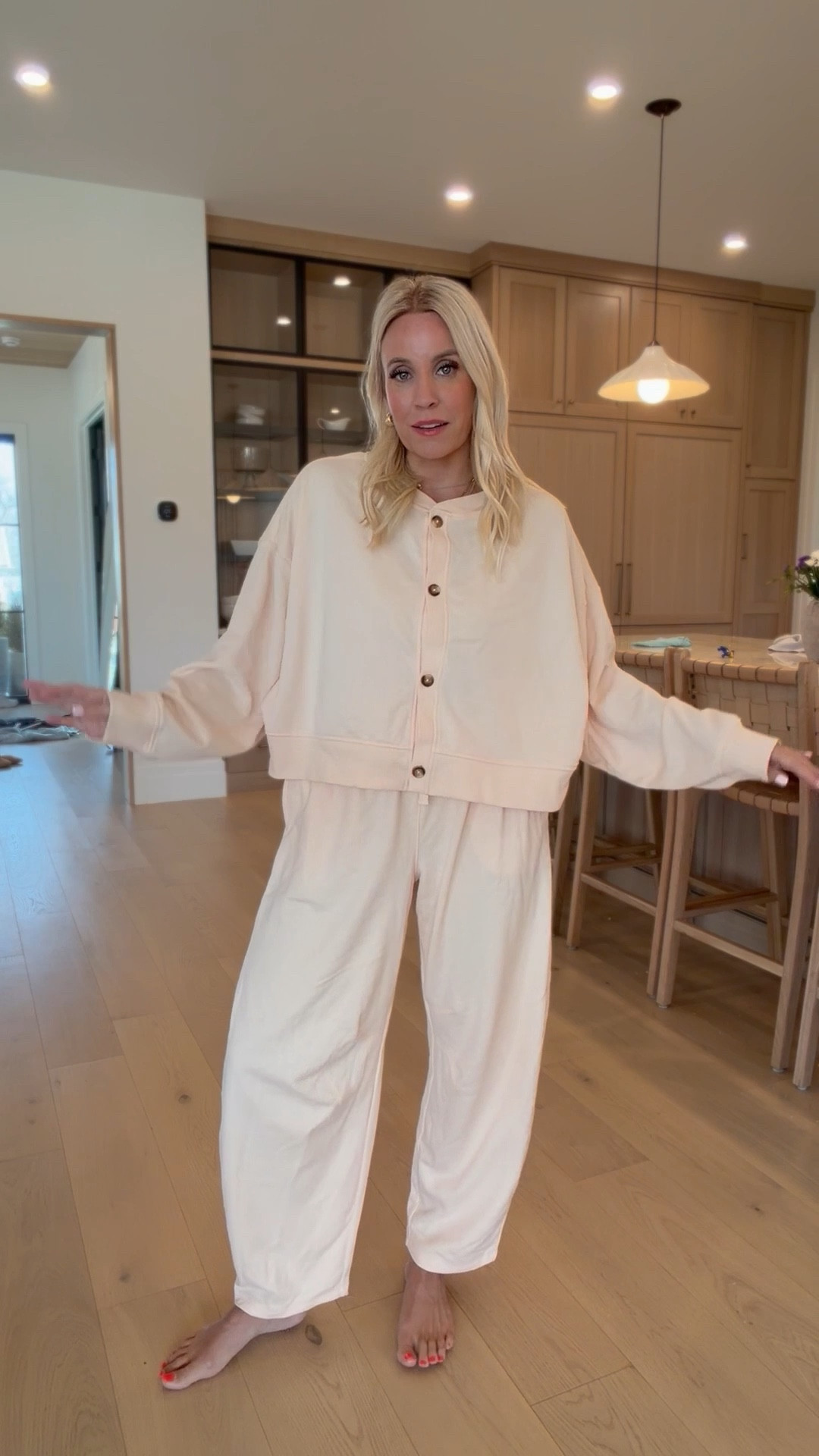 Next is this set I have been living in daily! 

#LTKootd #LTKFindsUnder100 #LTKFindsUnder50