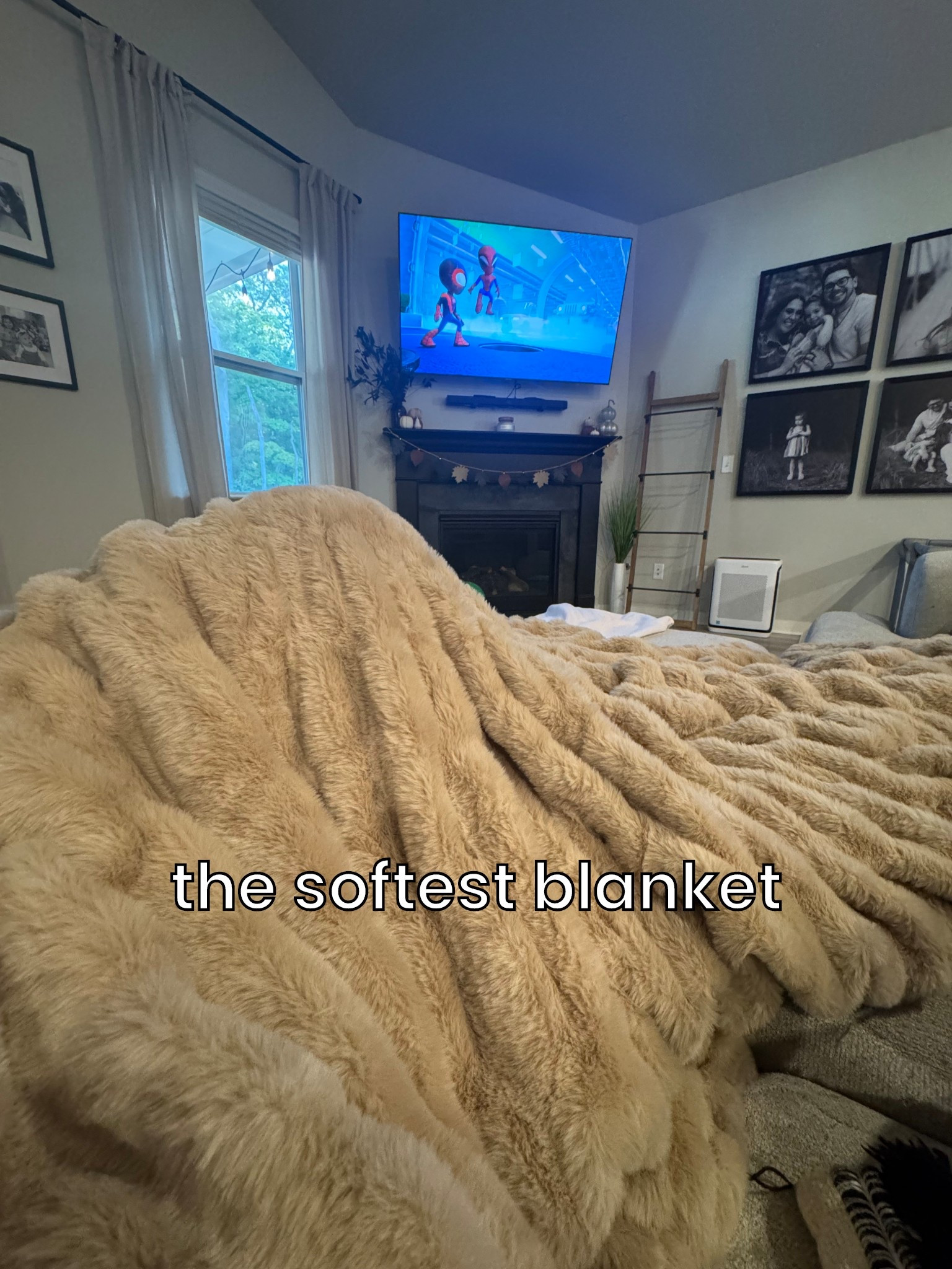 Use BROOKERADIO for 35% off your blanket! A perfect gift for the holidays! 

#LTKHome #LTKSeasonal