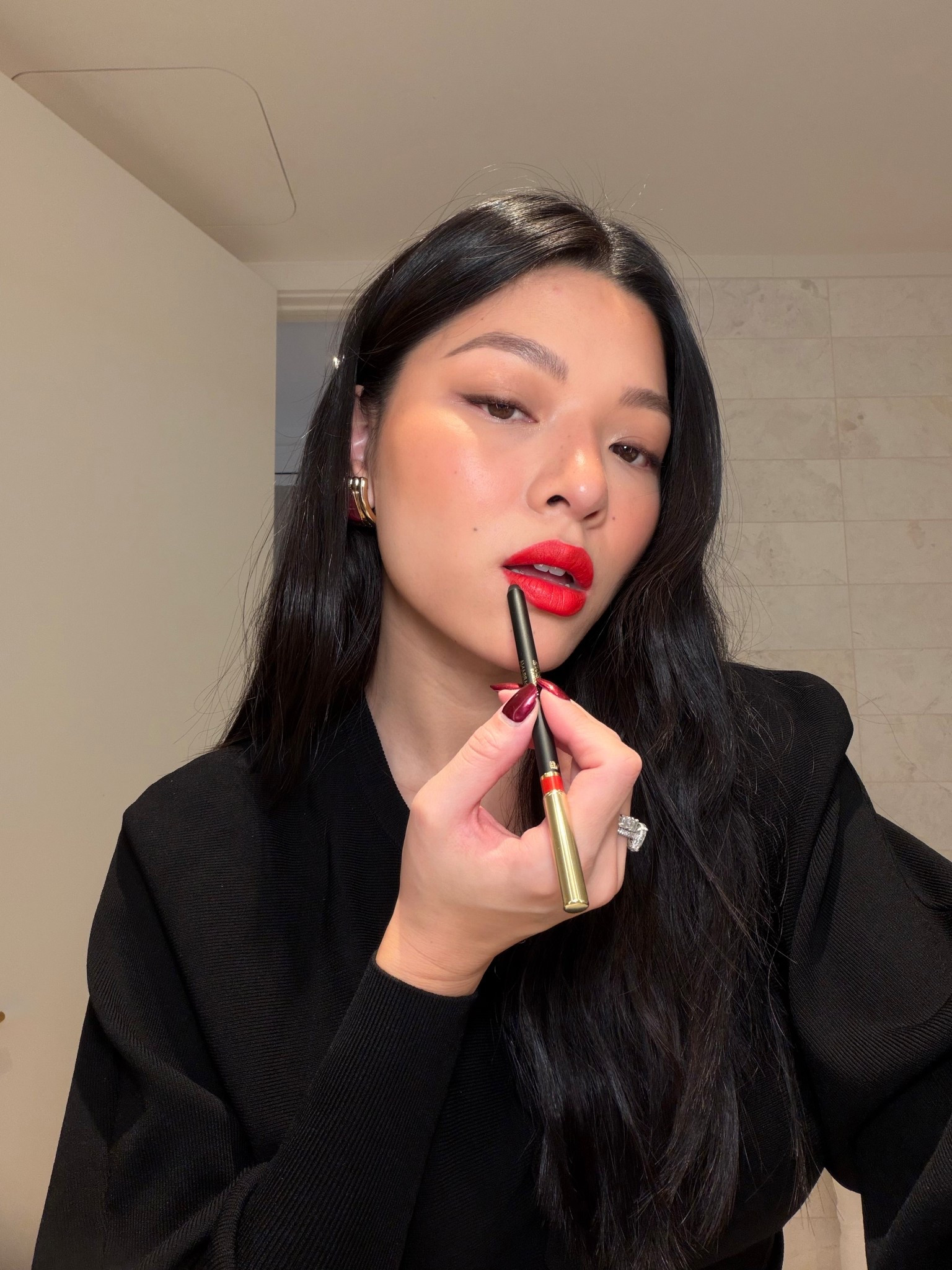 My holiday makeup look using @dolcegabbana_beauty Holiday Bundle Kit available 12/5-1/1 💋 #DGBeauty #DGMakeup #DGHoliday #ad
