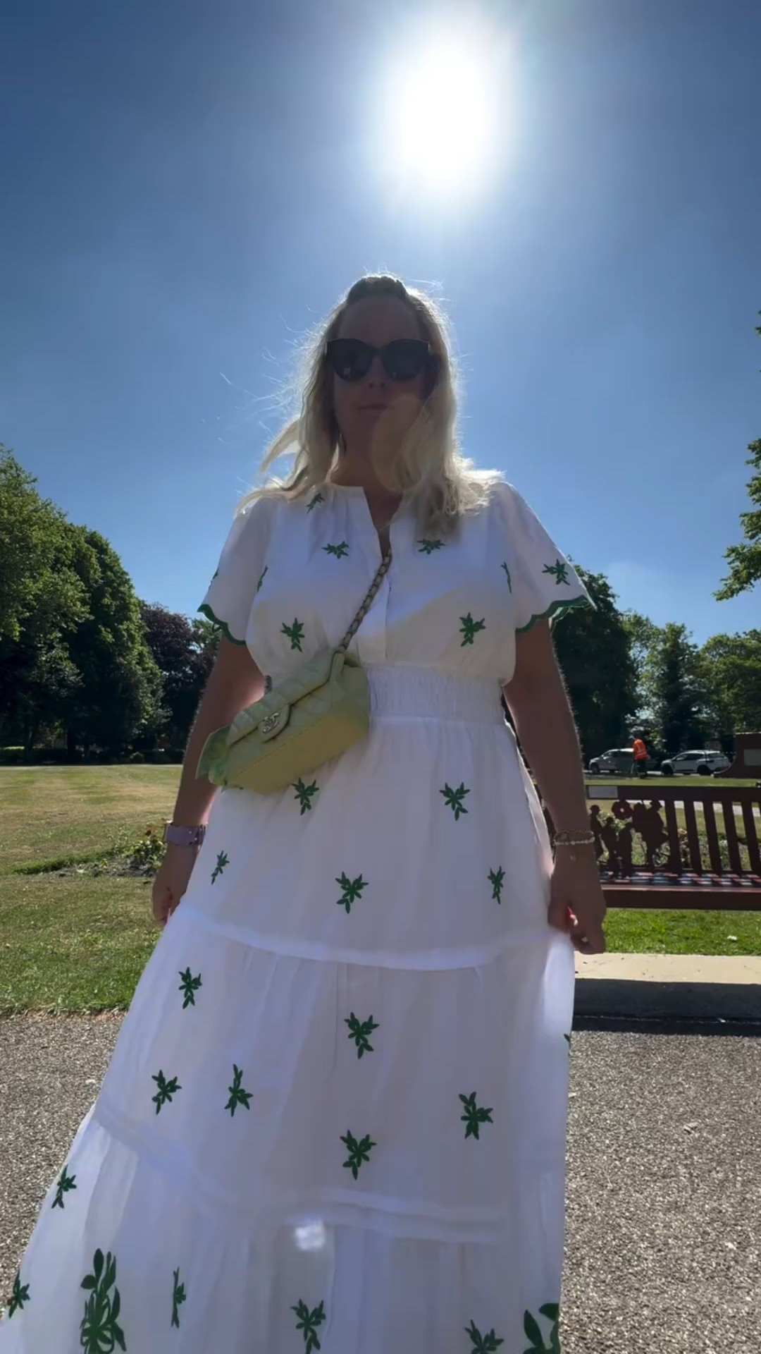 This might be my fave @anthropologieeu Somerset dress yet- got 4 compliments within the first few mins of being outside and it’s just so lovely! It has 20% off atm if you were looking to treat yourself! 
Also showcasing my first Hermes piece this beautiful twilly from @thehandbagclinic that matches my Chanel from @atlantisvintagetokyo perfectly. The handbag clinic also has my colour bag in the larger double flap style and it’s a beauty! 😍
.
#plussize #anthropologie #anthro #plussizefashion #summerstyle #plussizesummer