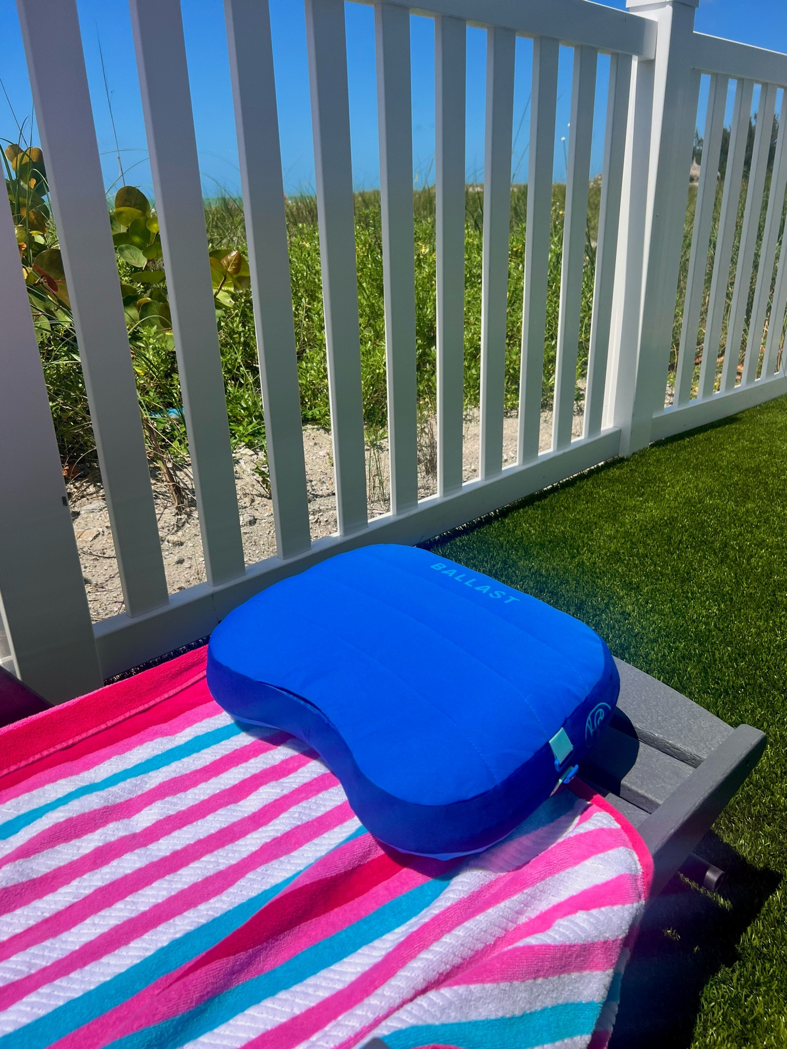 Beach pillow makes tanning so much better! 🌴🥥 code: _LUCYJOHNSON_ for $$ off 

#LTKSwim #LTKSummerSales #LTKTravel